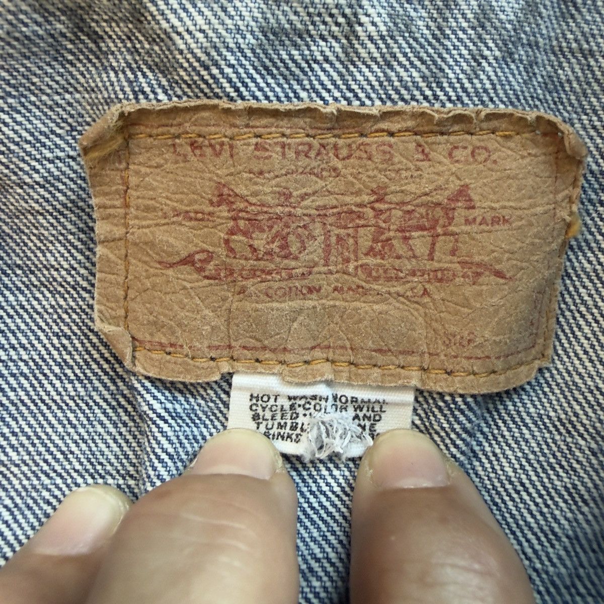 Levi's 1971 Levi’s jacket, Trucker III, 70505-0217 only 2 pockets Size M / US 6-8 / IT 42-44 - 5 Thumbnail