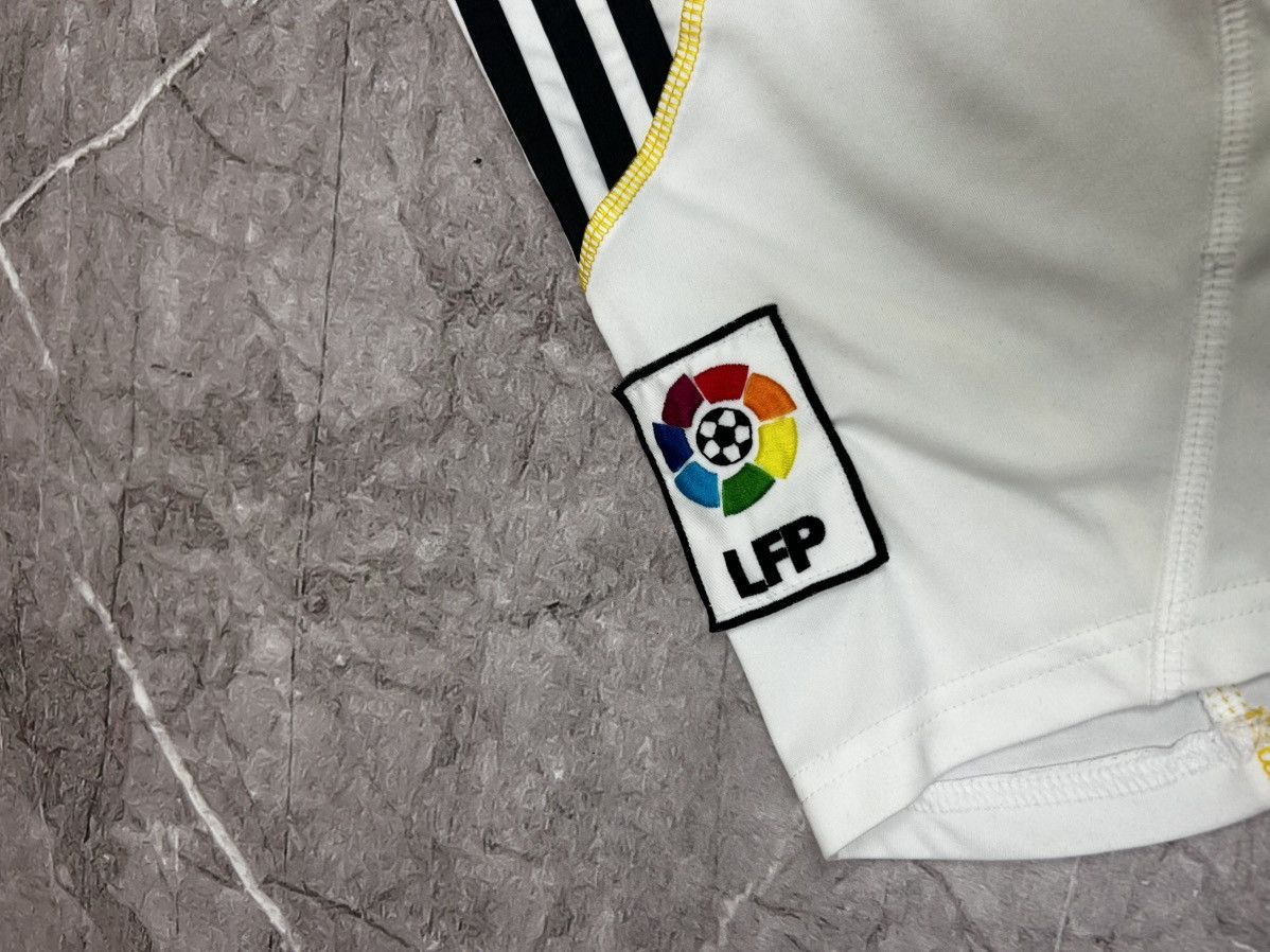 Adidas Adidas Real Madrid Jersey Size M Size US M / EU 48-50 / 2 - 5 Thumbnail