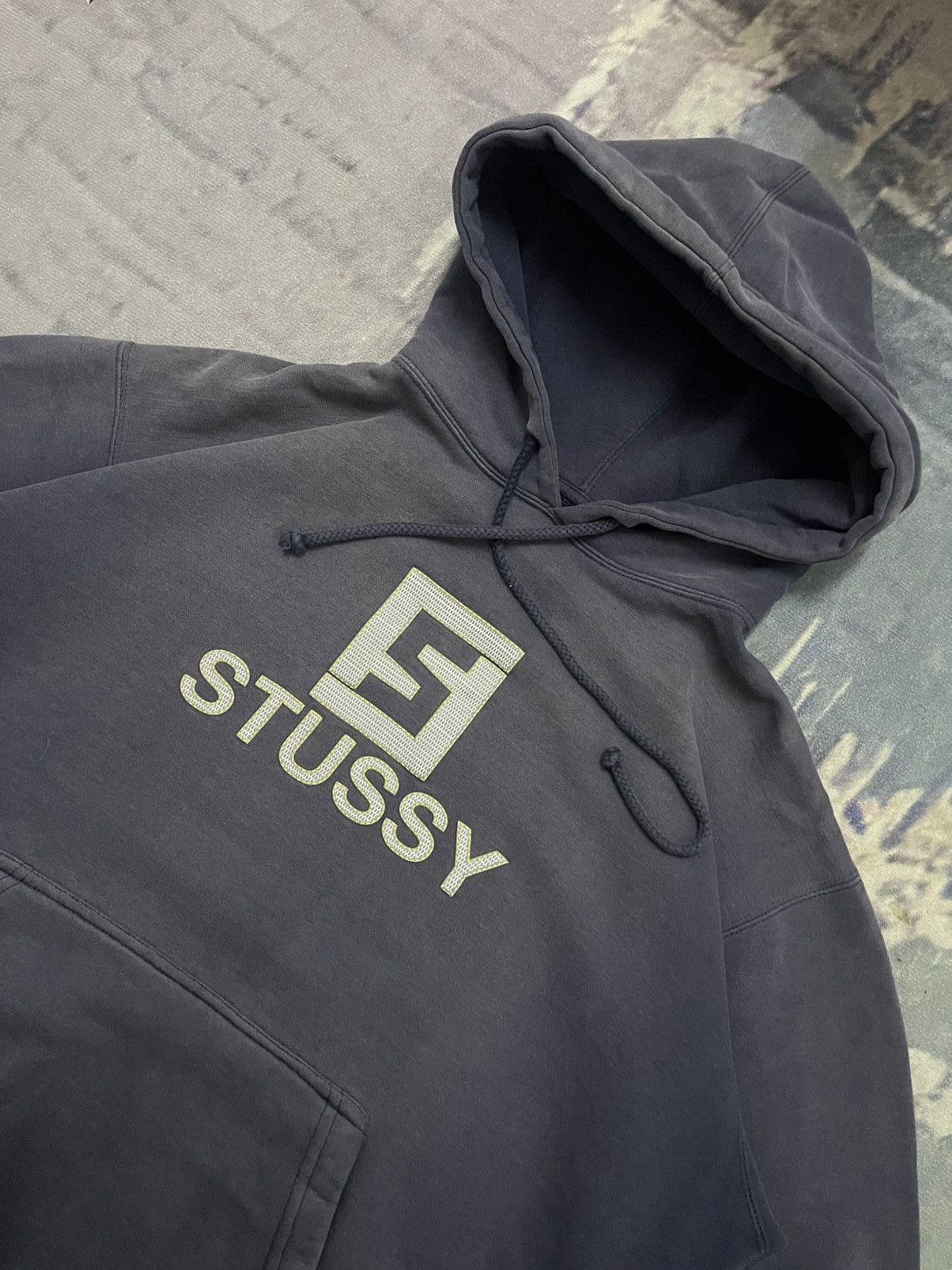 Stussy 90s OLD STUSSY RIPOFF FENDI ZUCCA LOGO PULLOVER SUNFADED Size US M / EU 48-50 / 2 - 6 Thumbnail
