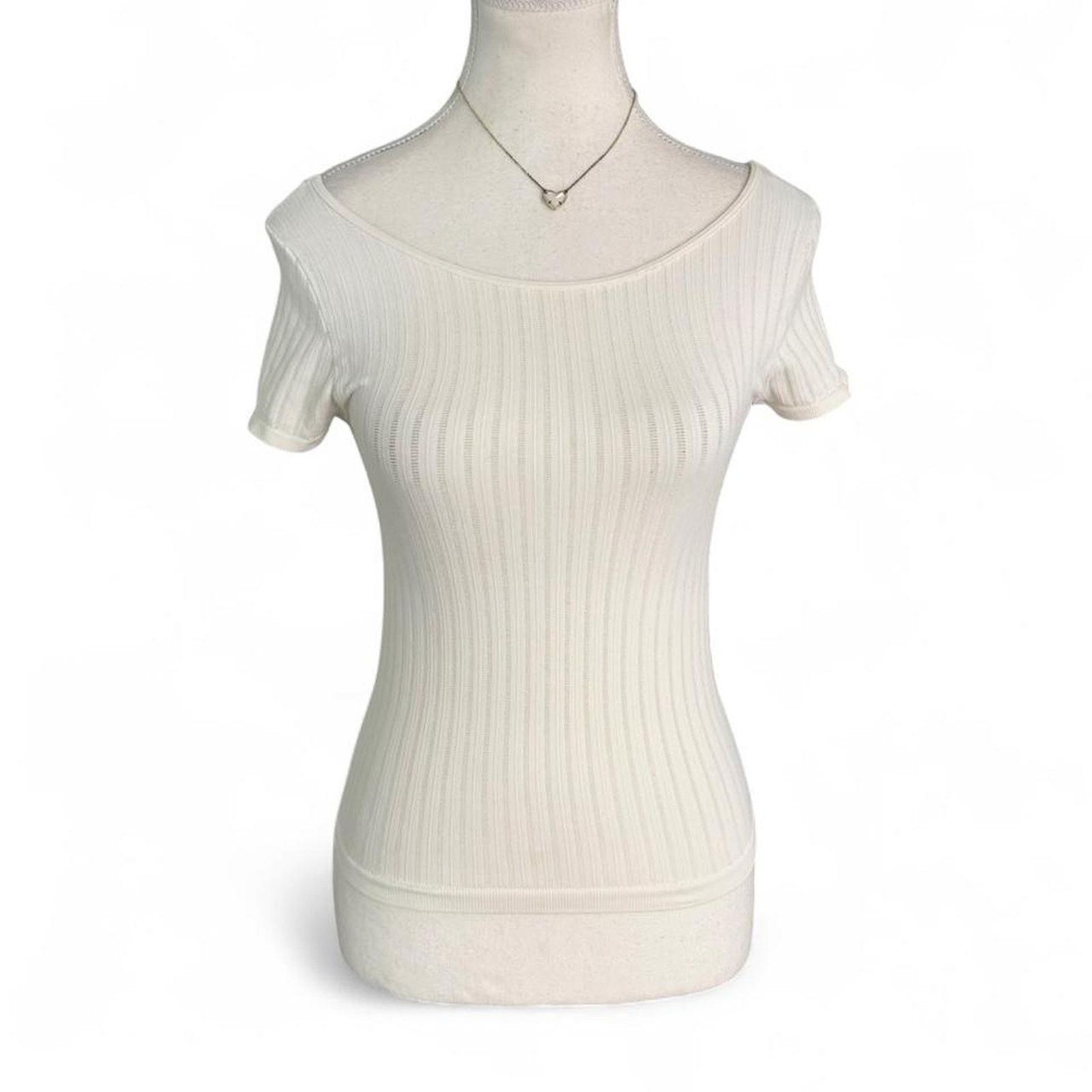 Bebe Bebe White ribbed short sleeve top size small Size S / US 4 / IT 40 - 1 Thumbnail