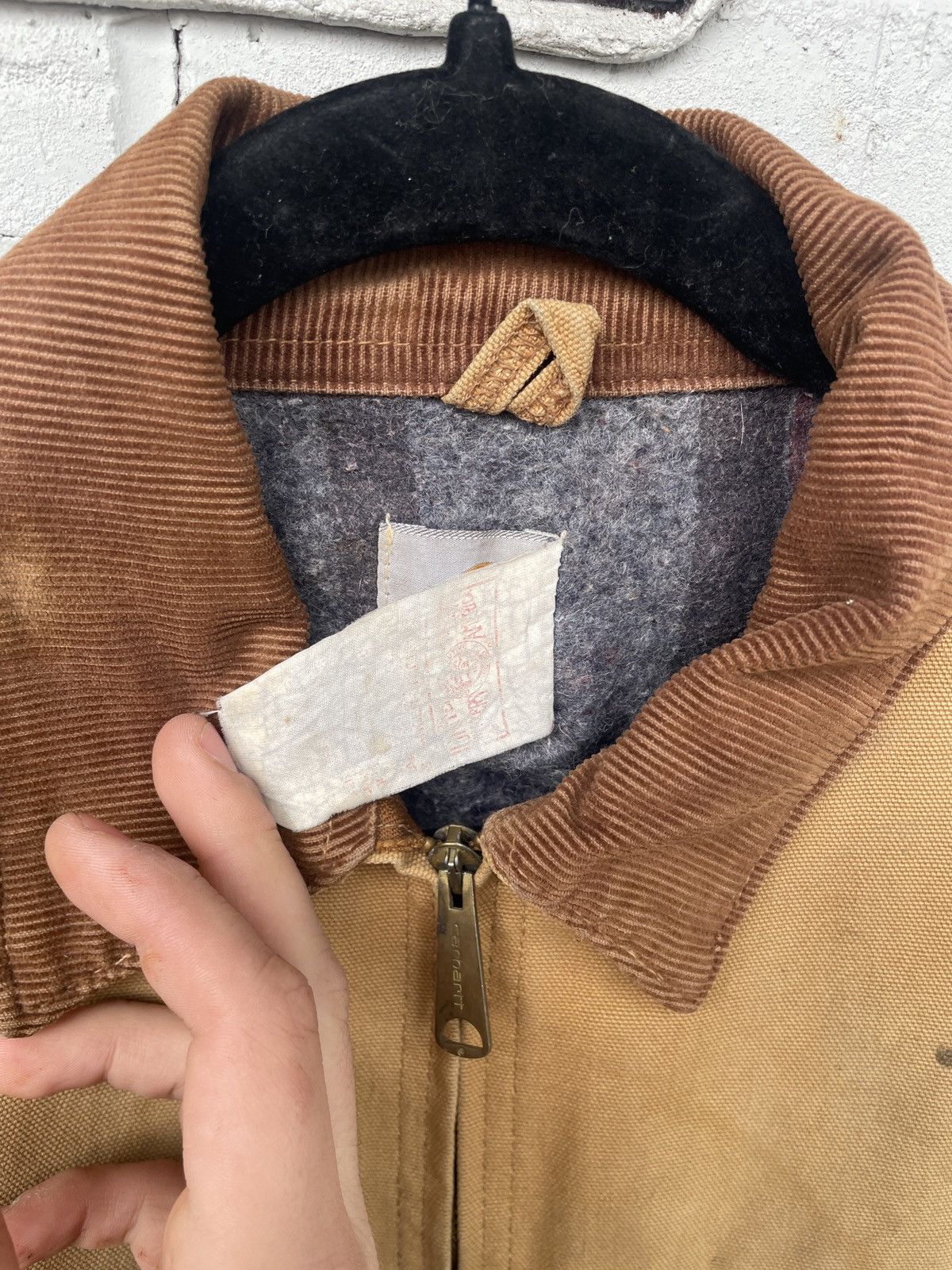 Carhartt 90s Carhartt Detroit J01 faded and distressed jacket Size US XL / EU 56 / 4 - 9 Thumbnail