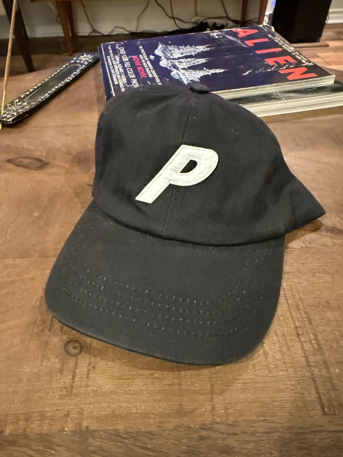 Palace Palace OG Six Panel Size ONE SIZE - 1 Thumbnail