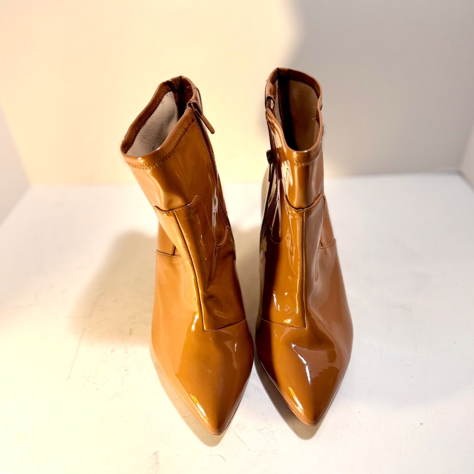 Torrid Tan 10.5WW Patent Leather Ankle Boots W Pointed Toe Size US 10.5 / IT 40.5 - 3 Thumbnail