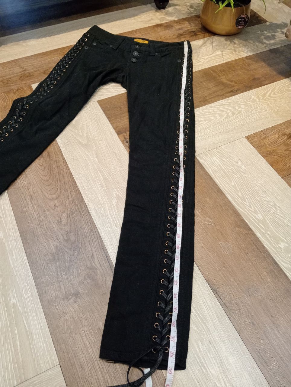 If Six Was Nine MOUSSY JAPAN BLACK JEANS WITH LACE UP SIDE Size 25" / US 0 / IT 36 - 14 Thumbnail