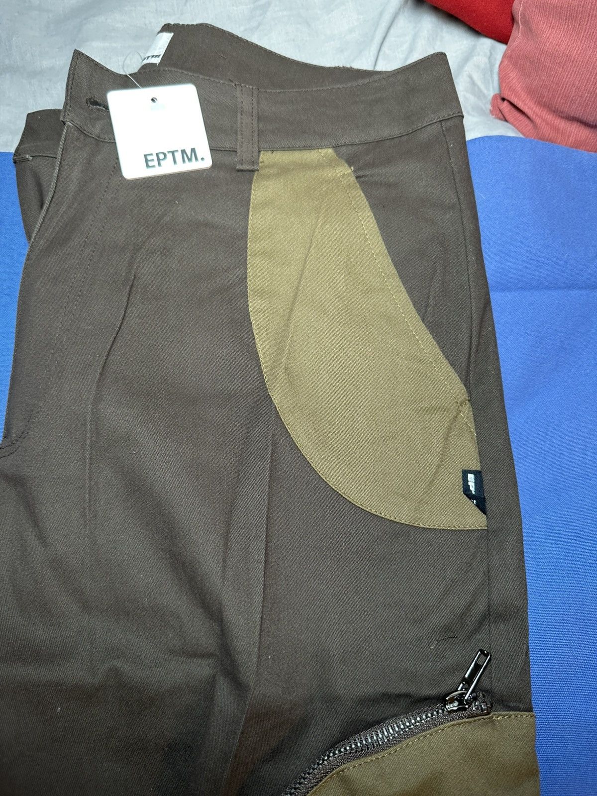 Designer × EPTM. EPTM BROWM CARGO PANTS Size US 32 / EU 48 - 3 Thumbnail