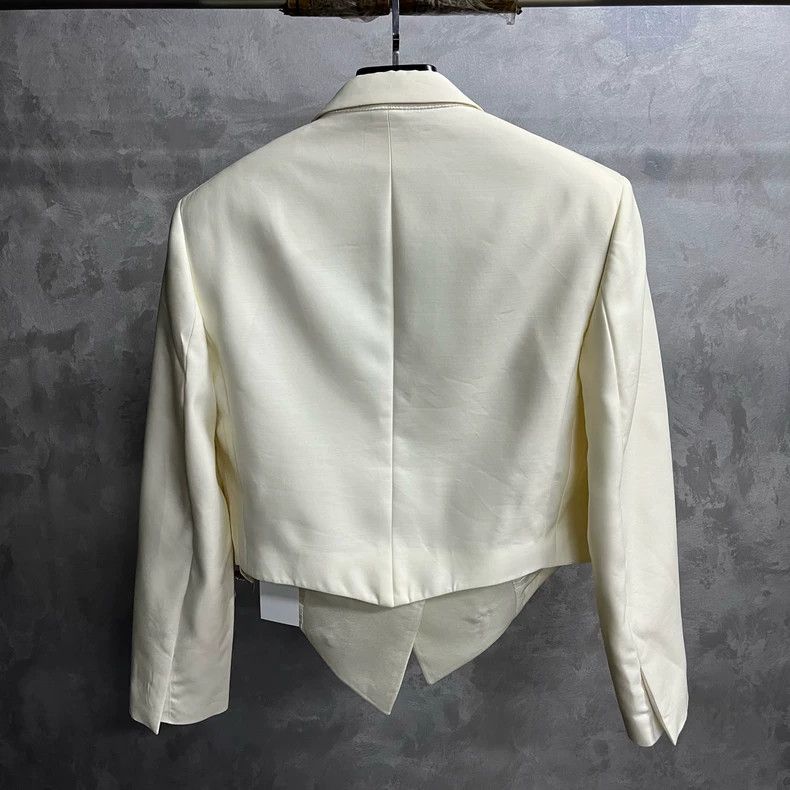 Louis Vuitton Louis Vuitton Pearl white V-neck solid striped blazer Size XS / US 0-2 / IT 36-38 - 2 Thumbnail