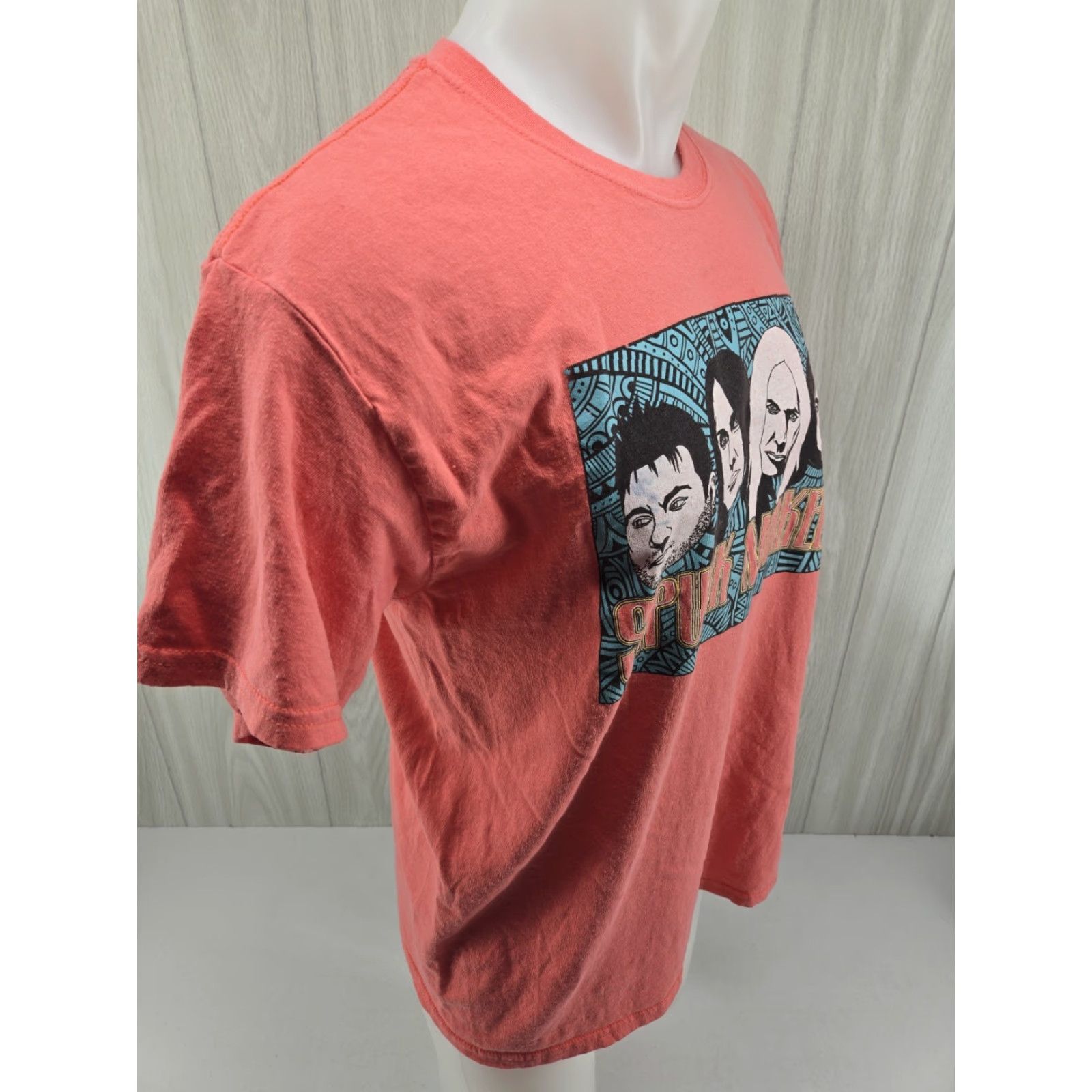 Gildan Spunk Monkees Large T Shirt Pink Graphic Tee Band Gildan 100% Cotton Unisex Adults Short Sleeve Vintage Style Size US L / EU 52-54 / 3 - 7 Thumbnail
