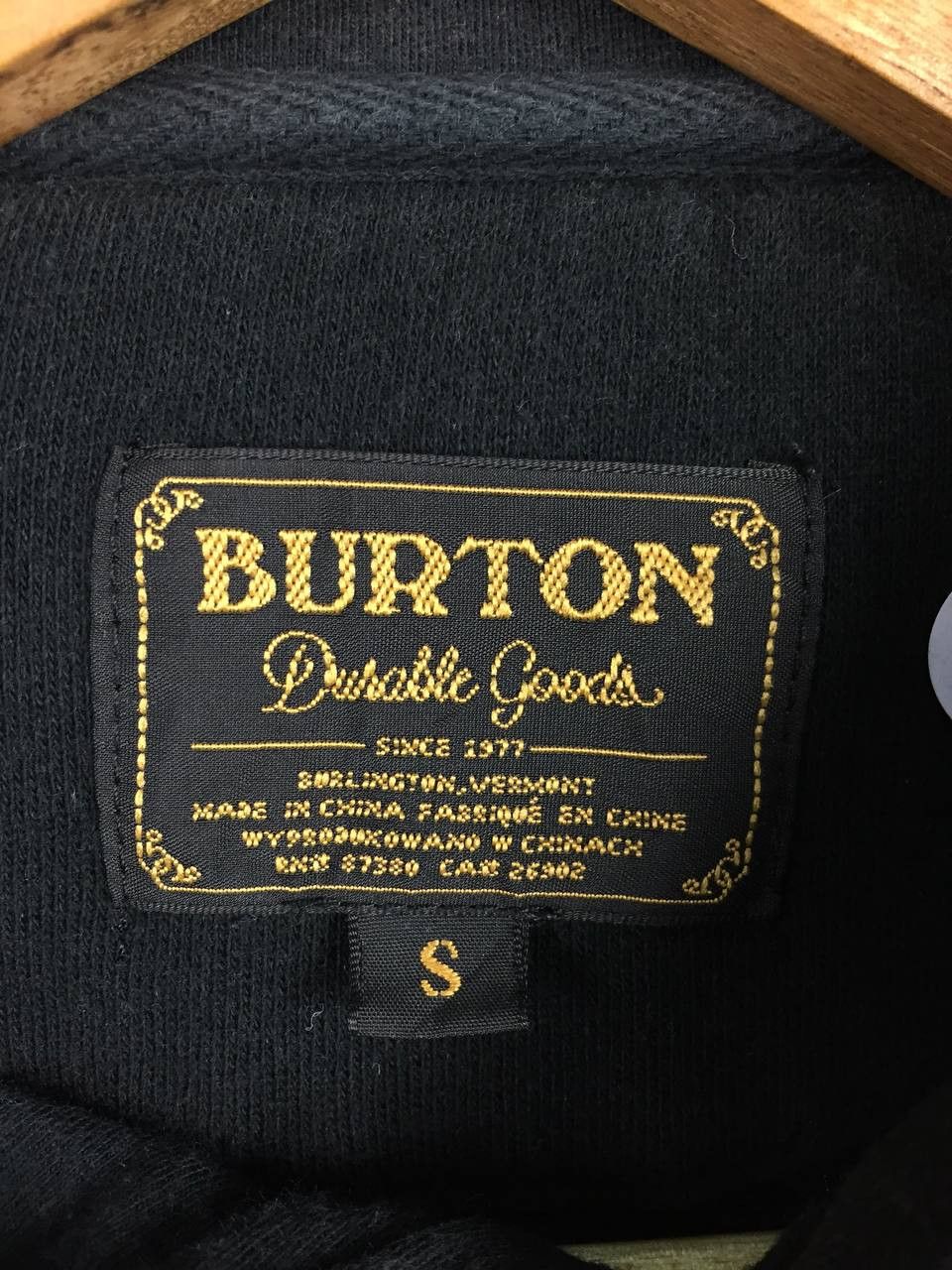 Burton Vtg Burton Snowboards Big Logo Pullover Hoodie Size US S / EU 44-46 / 1 - 14 Thumbnail