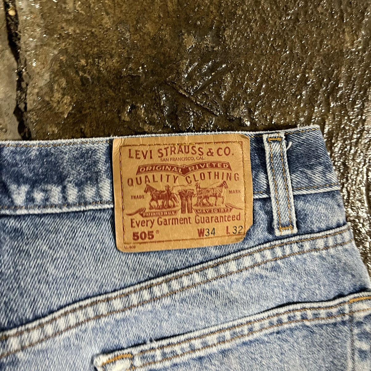 Levi's × Vintage Crazy Vintage 90s Levi's 505 Faded Essential Skater Jeans Size US 33 - 4 Thumbnail