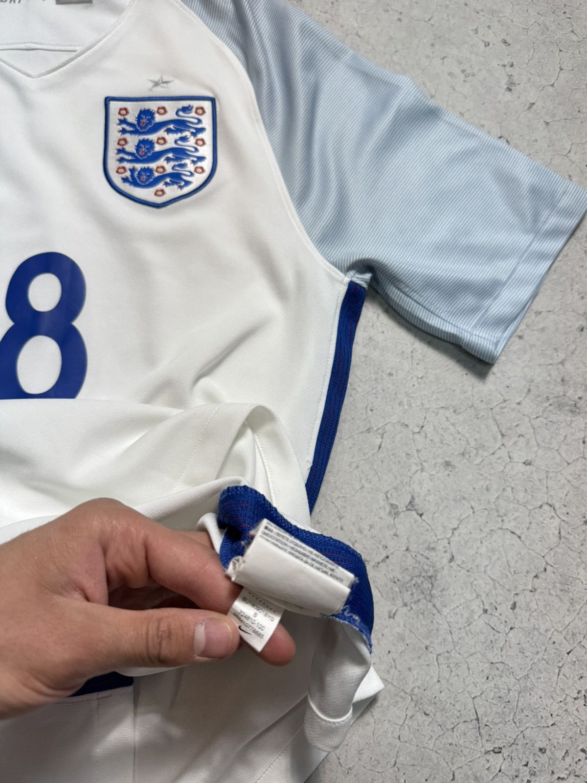 Nike Nike England Team Jack Wilshere #18 Vintage Soccer Jersey Size US S / EU 44-46 / 1 - 11 Thumbnail
