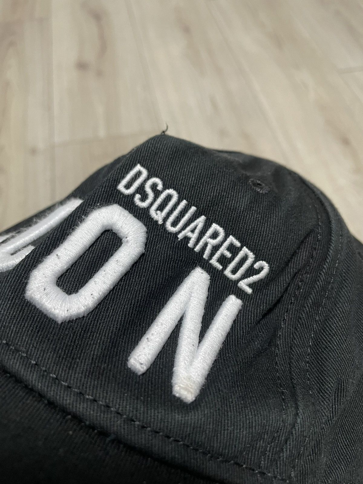 Dsquared2 Vintage Dsquared2 ICON Logo Black Cap Streetwear Hat Size ONE SIZE - 8 Thumbnail