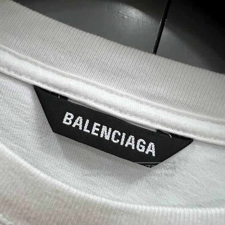 Balenciaga Balenciaga Arrow Printed Short Sleeve XS Size Size US XS / EU 42 / 0 - 4 Thumbnail