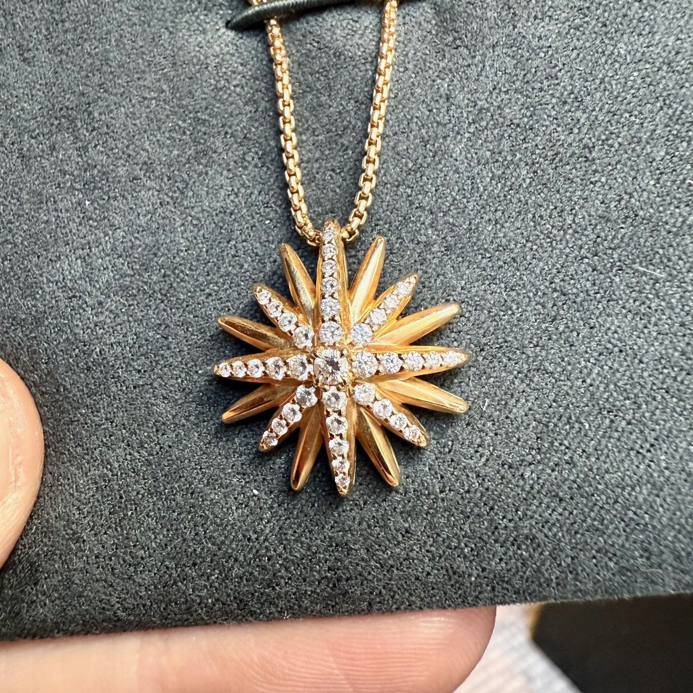 David Yurman David Yurman 18k Yellow Gold Diamond Starbust Necklace Size ONE SIZE - 10 Thumbnail