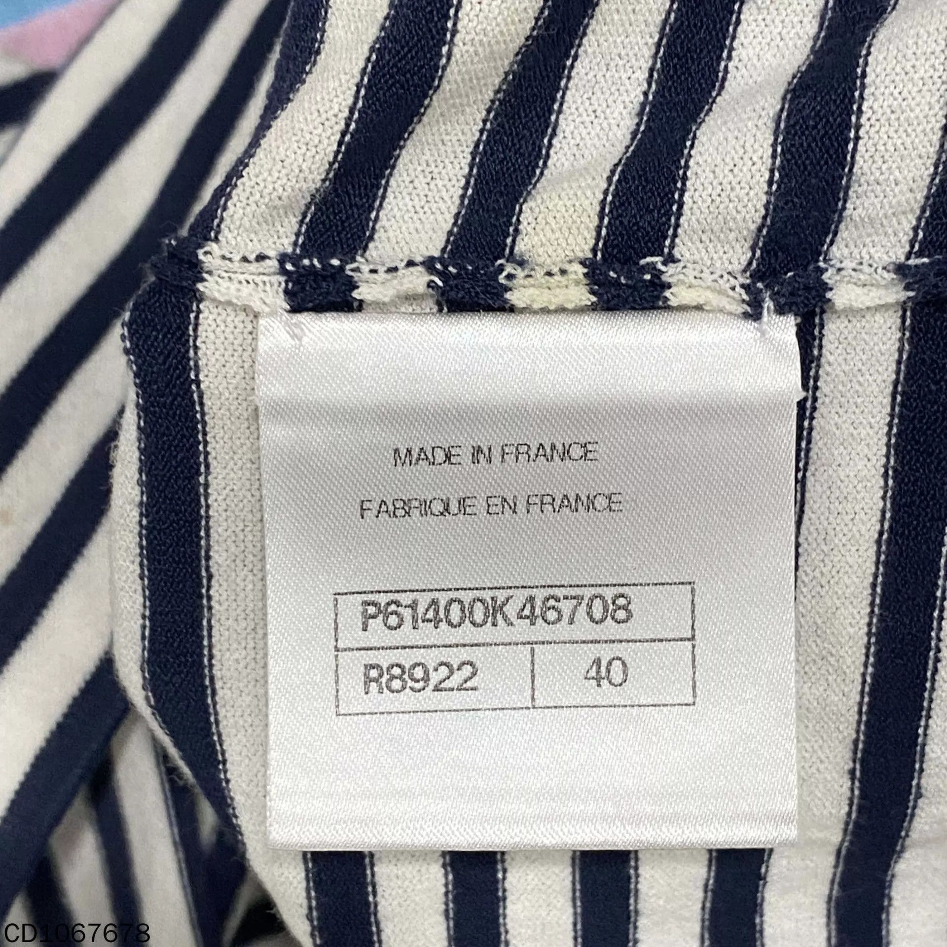 Chanel Chanel Logo Stripe Allover Print SS Tee 40 Size M / US 6-8 / IT 42-44 - 5 Thumbnail