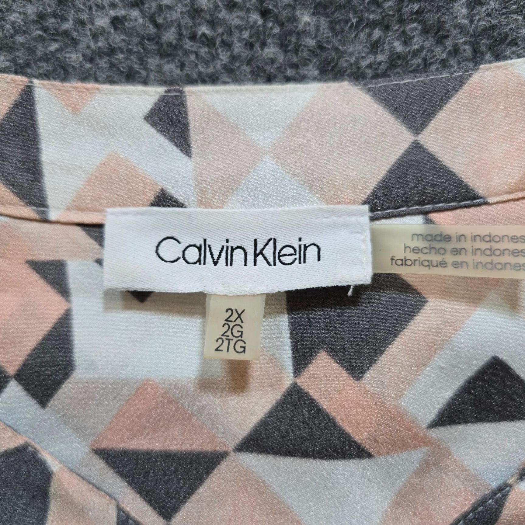 Calvin Klein Calvin Klein Blouse Womens 2X Gray Pink Geometric Button Sheer Career Casual Shirt Size XXL / US 16-18 / IT 52-54 - 4 Thumbnail