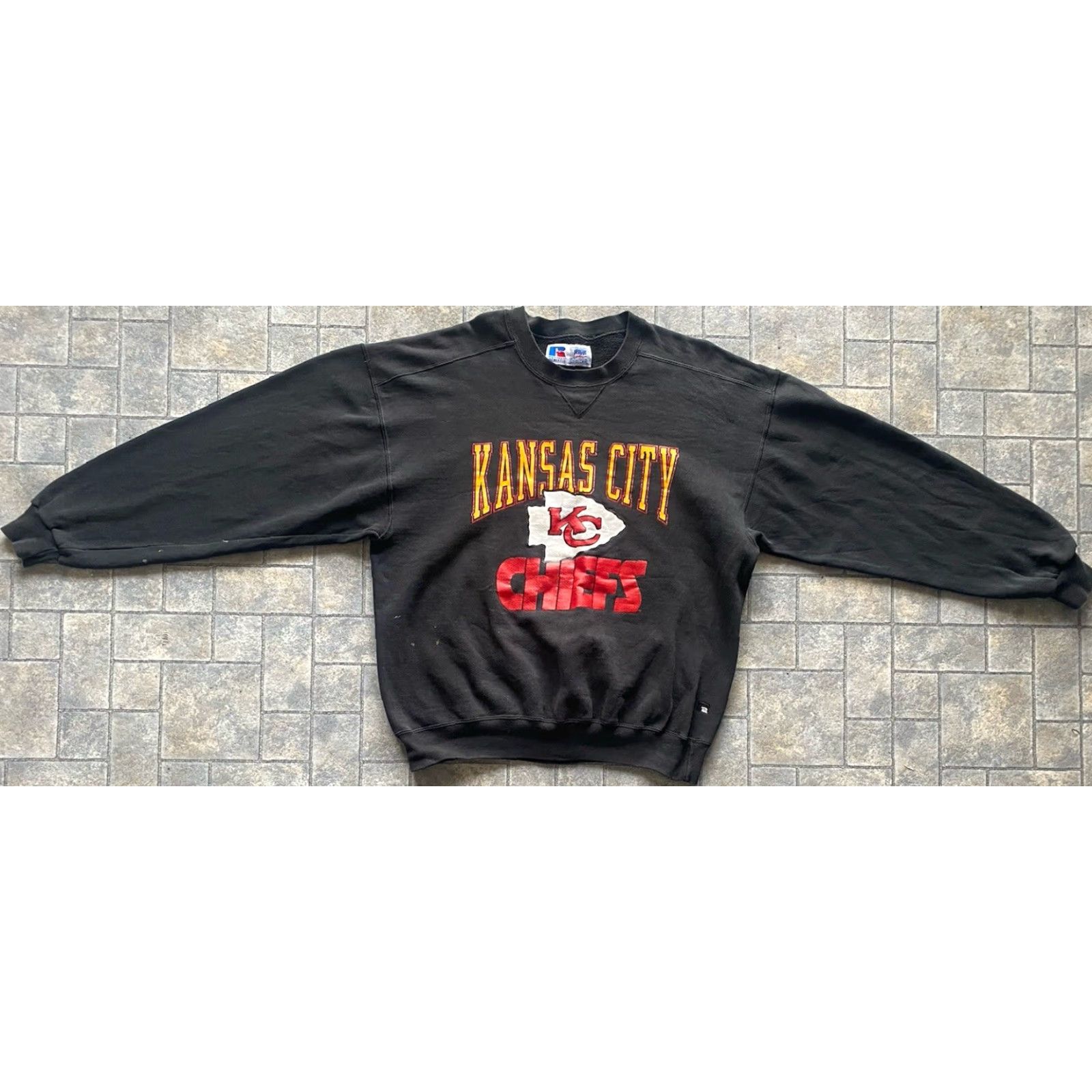 Russell Athletic VINTAGE Russell Athletic Sweatshirt Men 2XL Black Kansas City Chiefs Long Sleeve Pullover Sports 2XL Mens Size US XXL / EU 58 / 5 - 2 Thumbnail