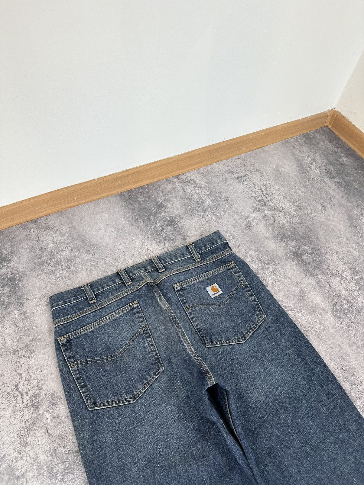 Vintage Carhartt USA Baggy Straight Fit Washed Denim Jeans