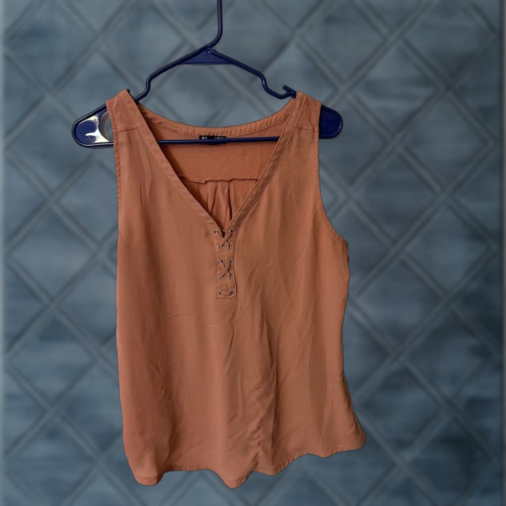 Express Express Pink V Neck Tank Shirt Medium Women's Size M / US 6-8 / IT 42-44 - 1 Thumbnail