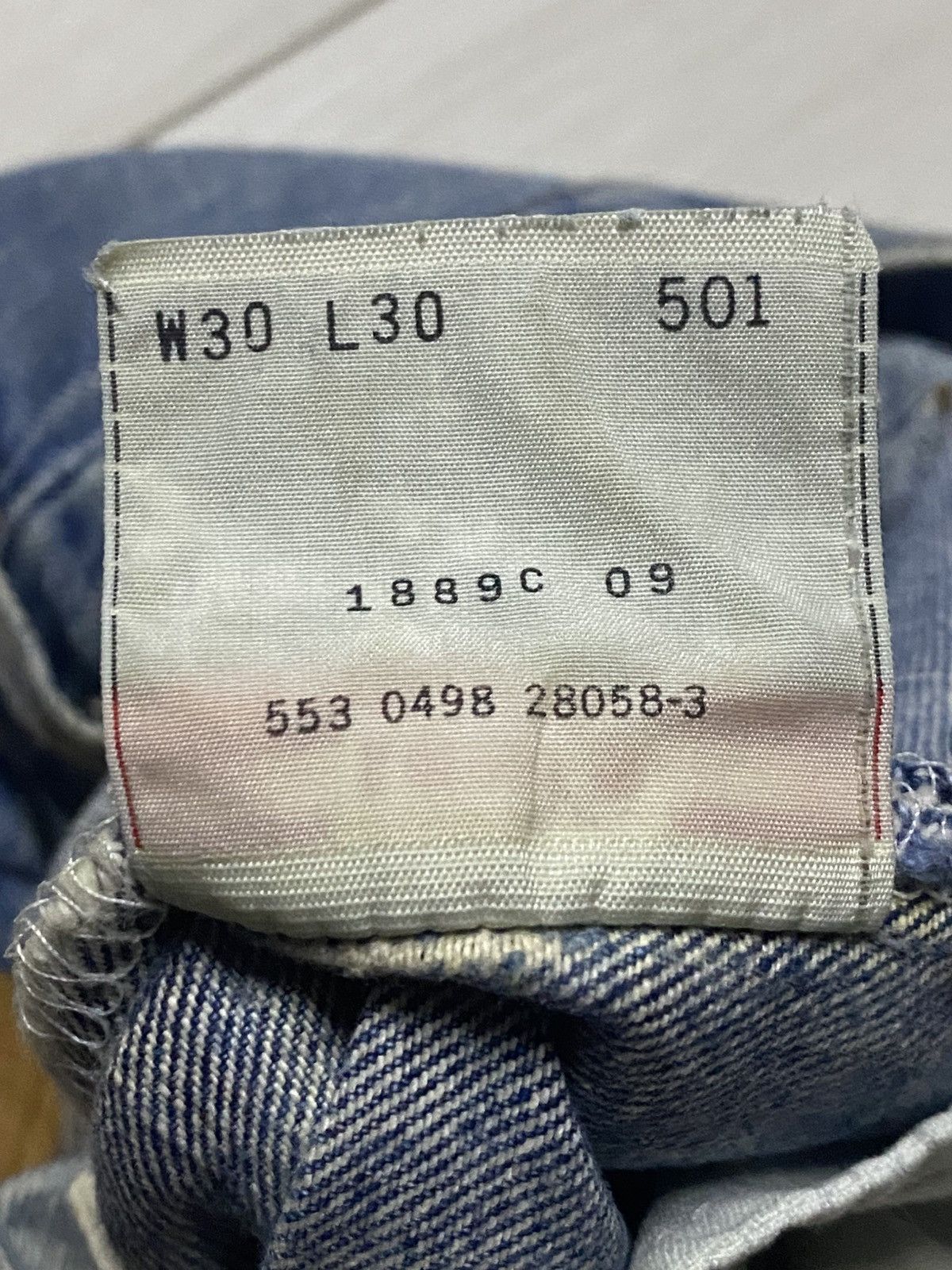 Levi's Vintage Clothing Vintage Levis 501 90s Grunge ButtonFly Distressed Jeans Size US 30 / EU 46 - 20 Thumbnail