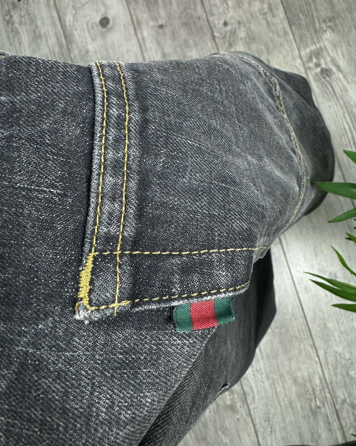 Designer GUCCI RARE VINTAGE JEANS 90S MADE IN ITALY 🇮🇹 Size US 34 / EU 50 - 14 Thumbnail