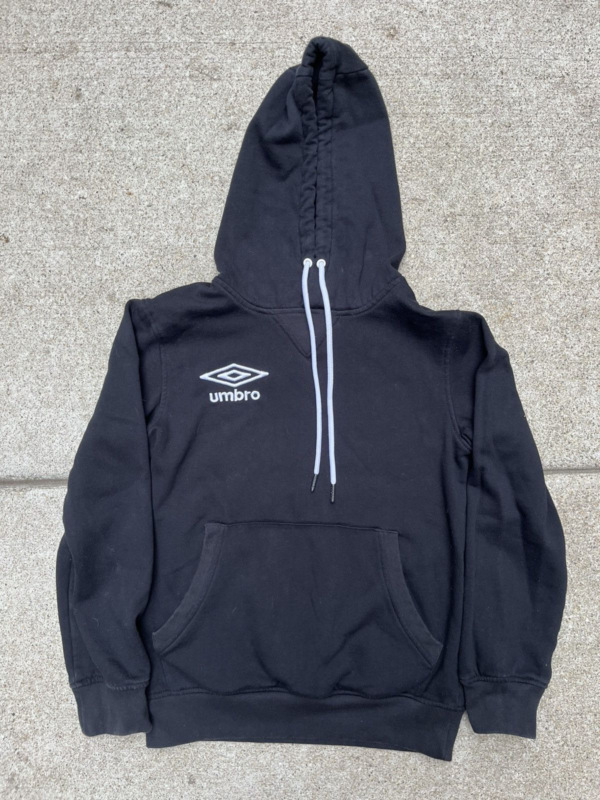 Umbro Y2K Black Umbro Embroidered Logo Hoodie Size US S / EU 44-46 / 1 - 1 Thumbnail