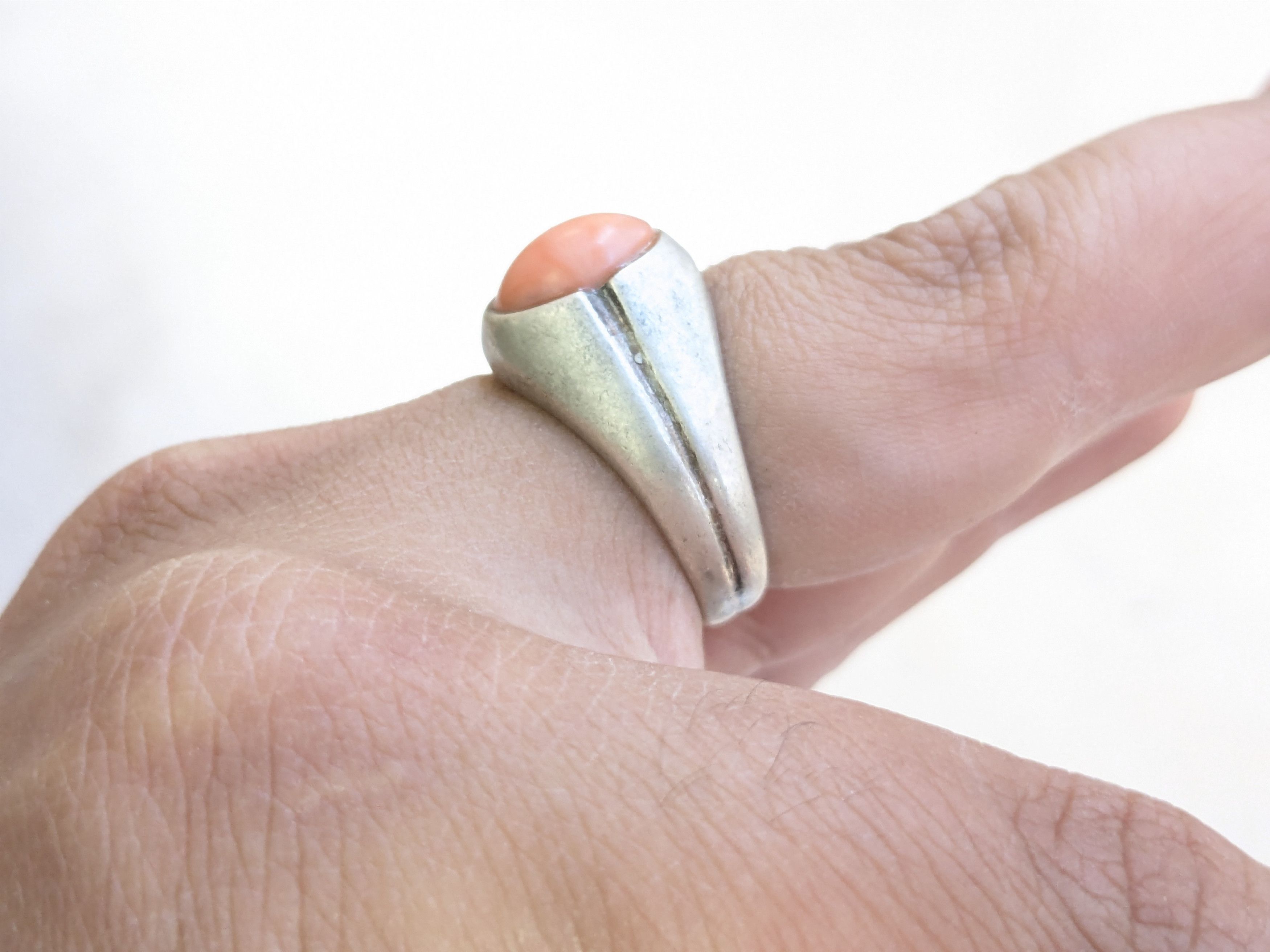 Jewelry Vintage Sterling Silver Ring Pink Coral 8.5 Oval Cabochon Size ONE SIZE - 12 Thumbnail