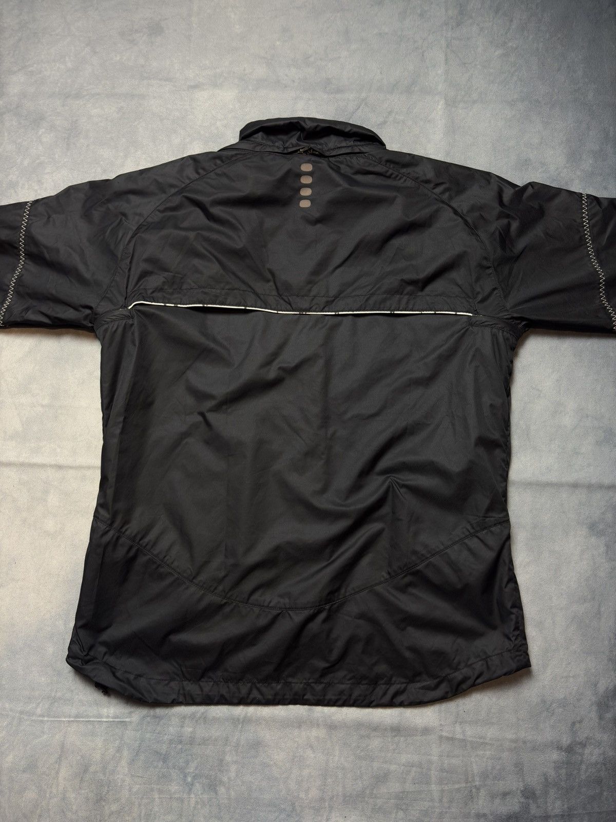 Nike × Vintage Nike Black Windbreaker Jacket – Size L - Retro Vintage Size US L / EU 52-54 / 3 - 6 Thumbnail