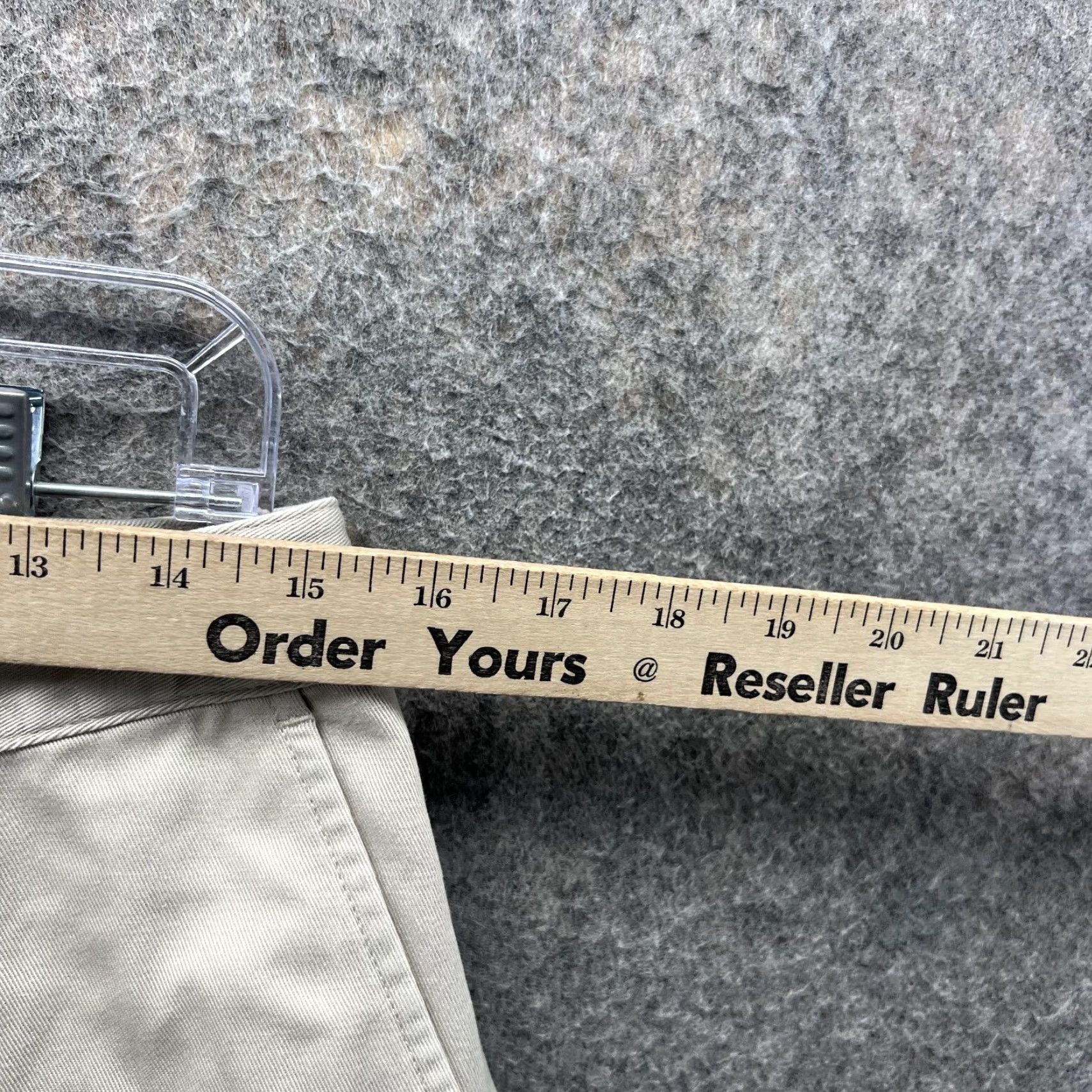 Vintage L.L. Bean Pants Women 6 Khaki Beige Chino Canvas Regular Rise Mid 8.5-10.5 Inseam 27 in Pockets Shirt? (No, Pants) Size 28" / US 6 / IT 42 - 7 Thumbnail