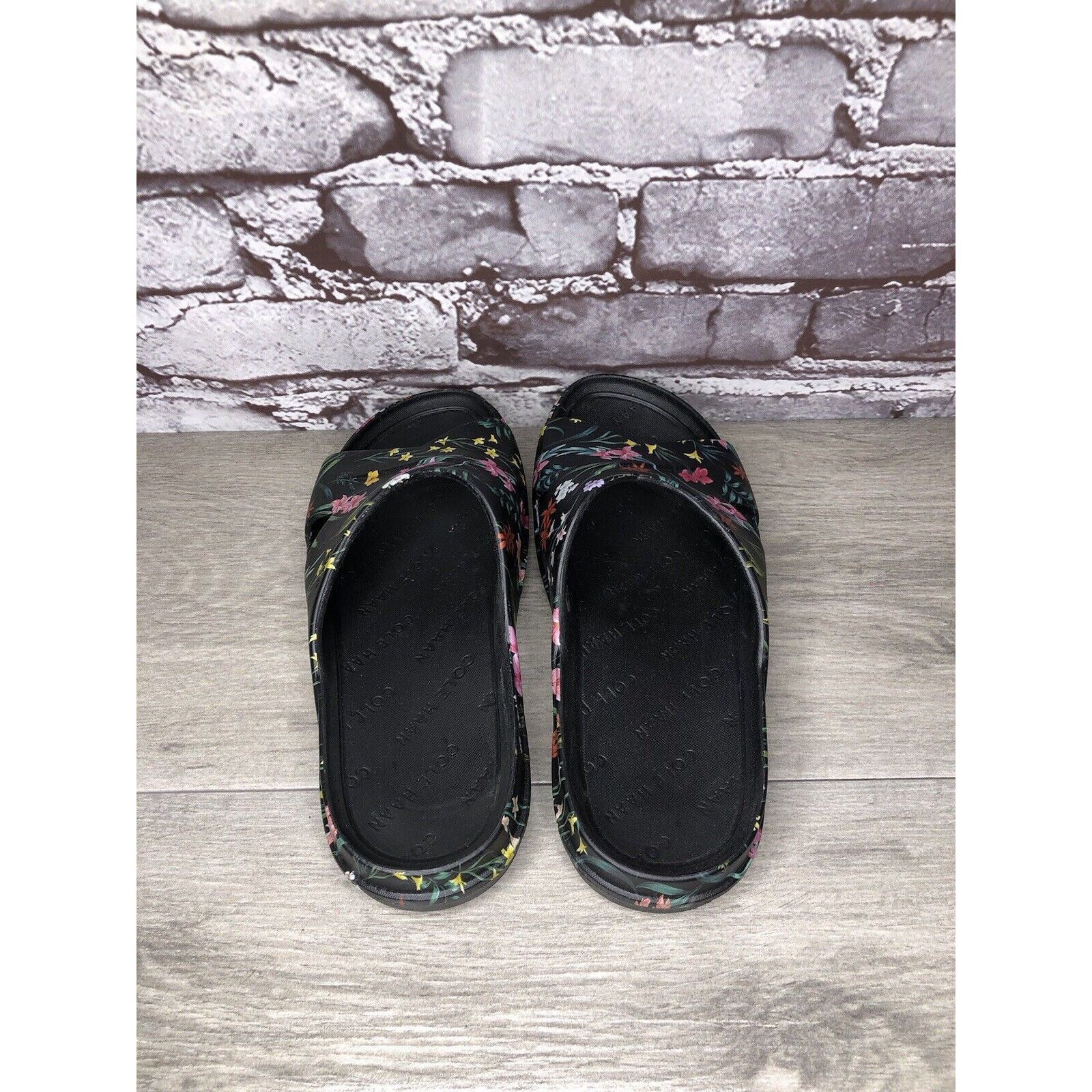 Cole Haan Cole Haan Grand Os. 25390 Black Rubber Floral Print Sandals Size US 7 / IT 37 - 18 Thumbnail