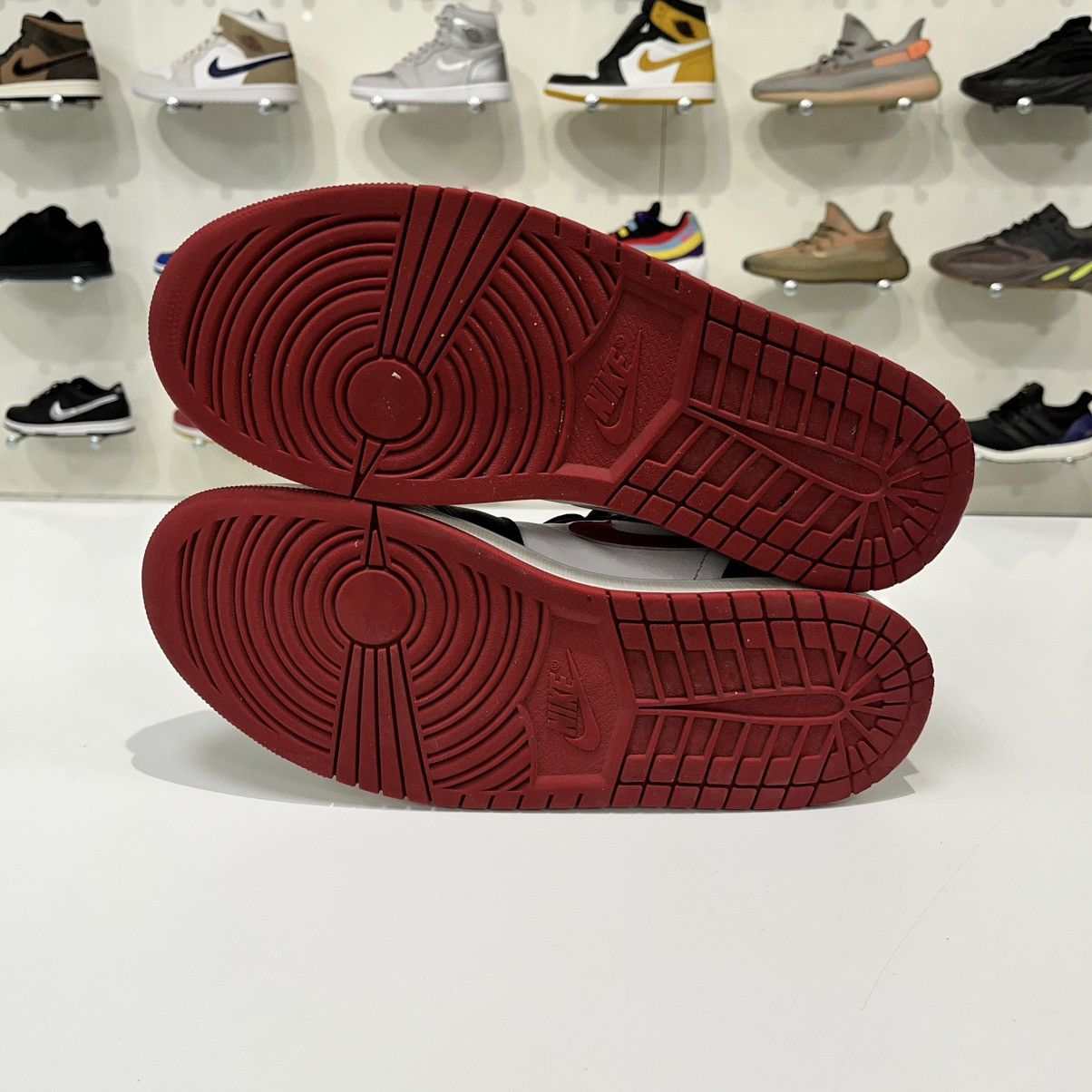Nike Air Jordan 1 Mid Gym Red Black White Size US 11 / EU 44 - 11 Thumbnail