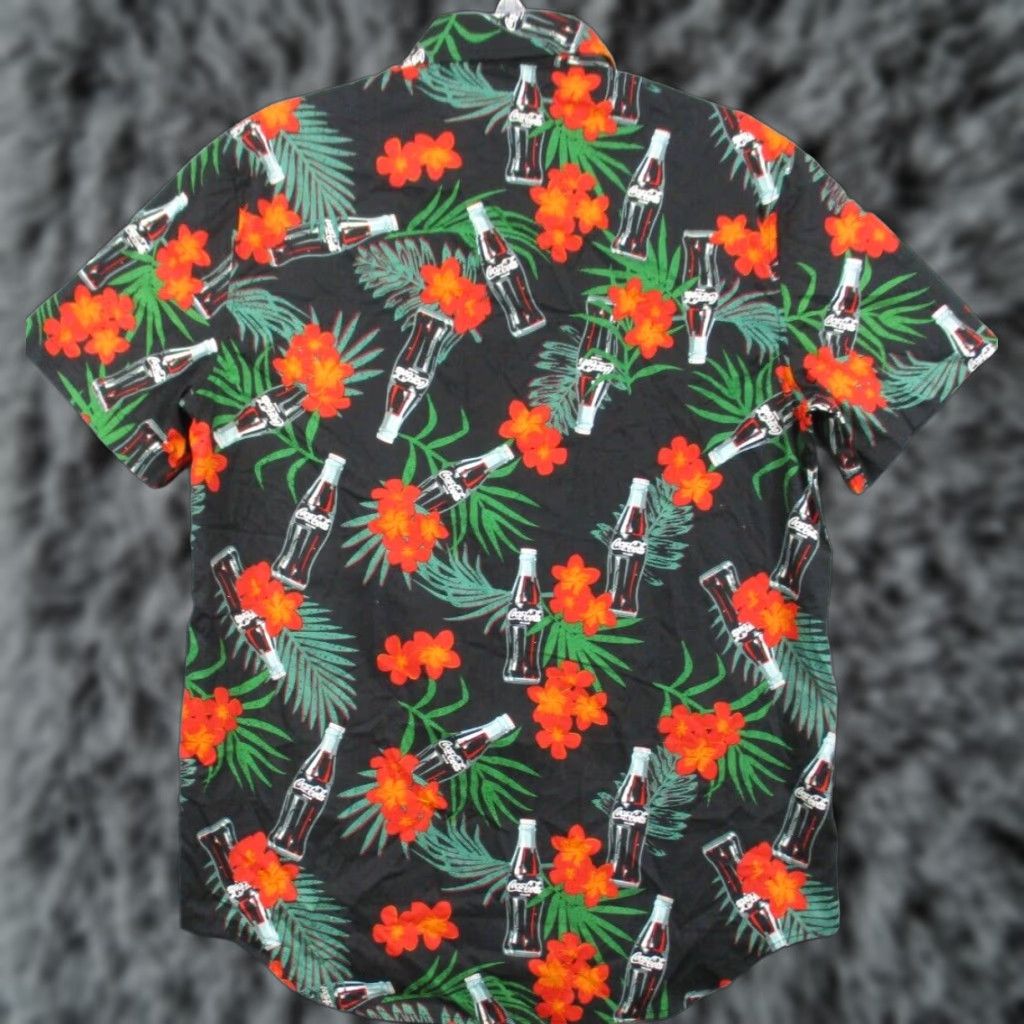 Vintage Coca-Cola Mens Hawaiian Shirt Medium Coke Bottles Floral One Pocket Button-Up Shirt Size US M / EU 48-50 / 2 - 1 Thumbnail