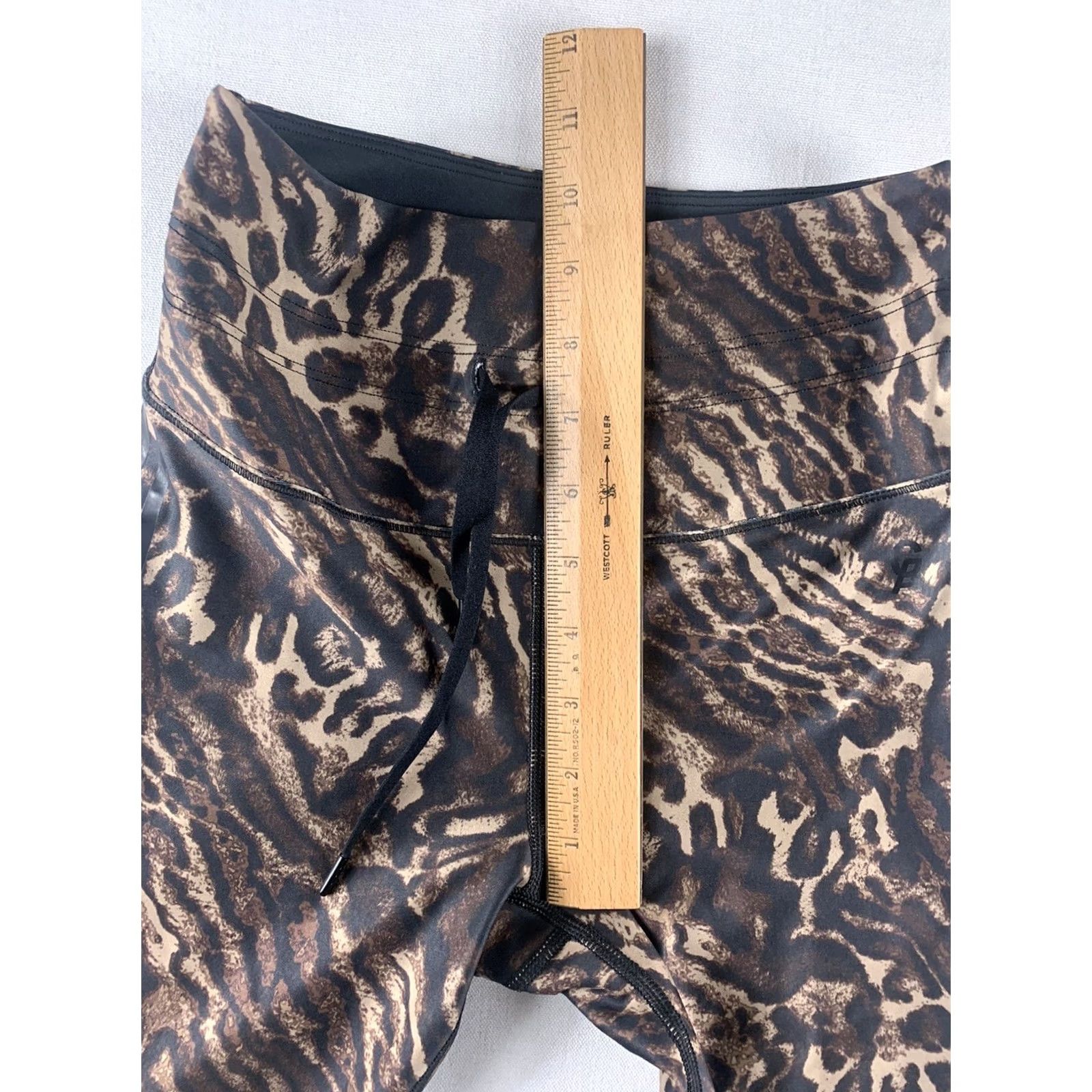 Good American VINTAGE Good American LEGGINGS WOMENS SIZE 0 CHEETAH PRINT YOGA PANTS 21X26 Brown Regular Womens Pants Size 25" / US 0 / IT 36 - 6 Thumbnail