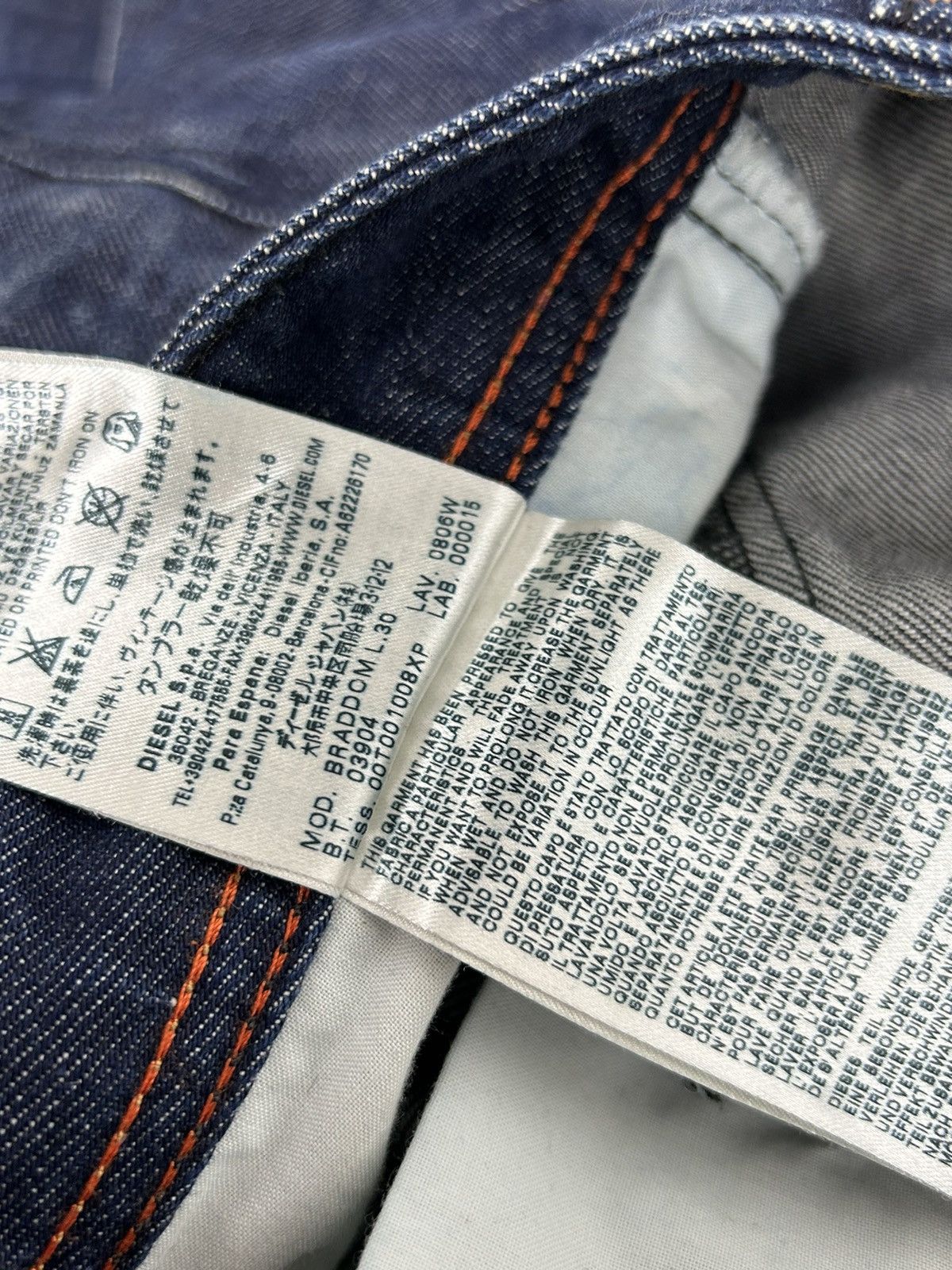 Diesel Diesel Braddom 0806W Regular Slim Carrot Jeans In Size 31/32 Size US 31 - 14 Thumbnail