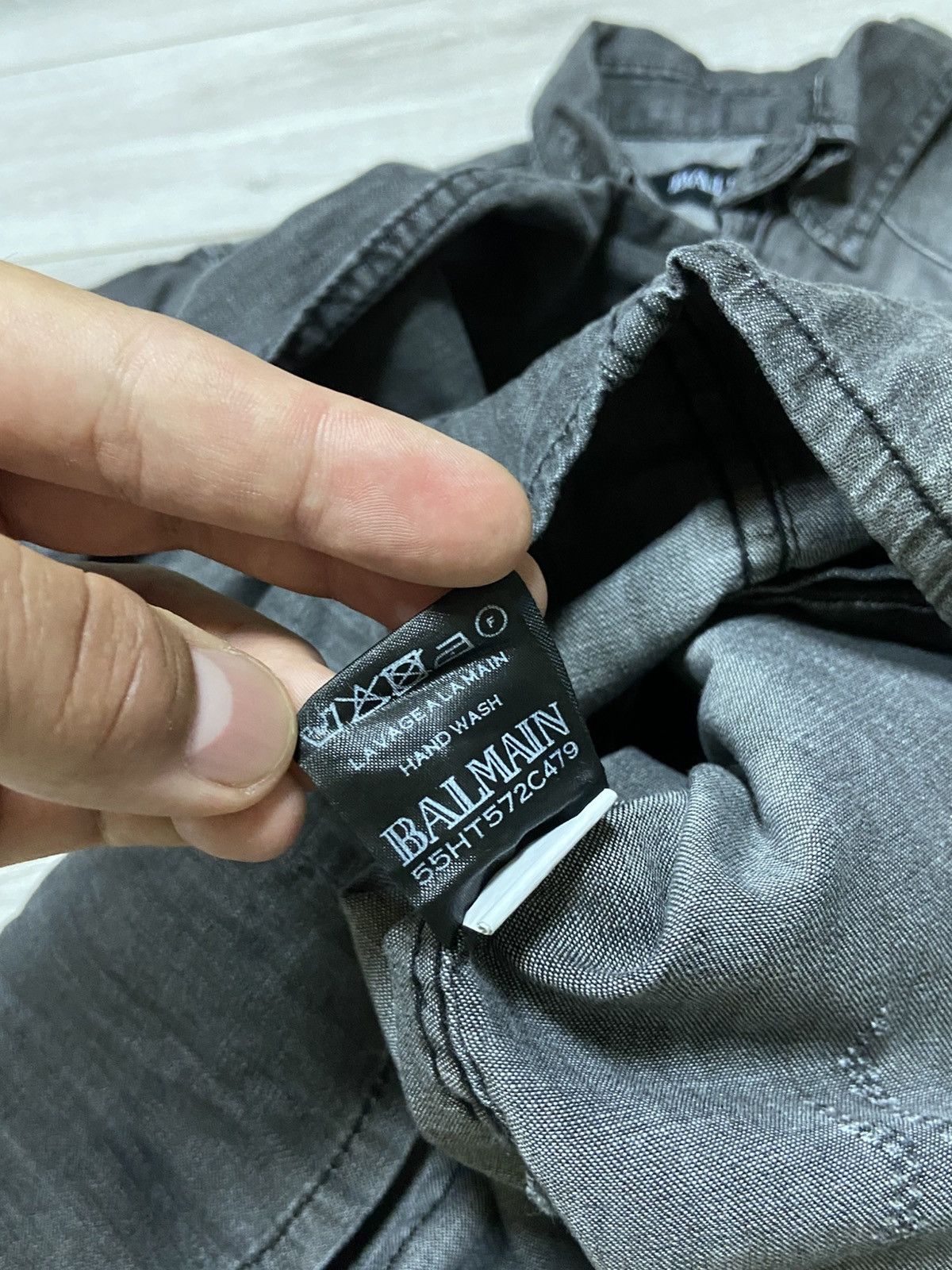 Balmain Balmain big logo sign shirt buttons spell out tear distress Size US S / EU 44-46 / 1 - 10 Thumbnail