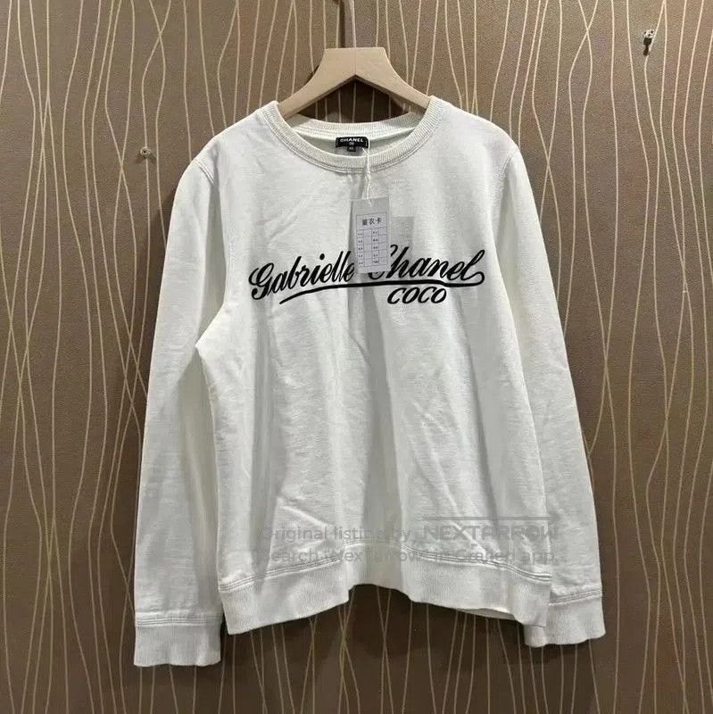 Chanel White Cotton Sweatshirt for Women .