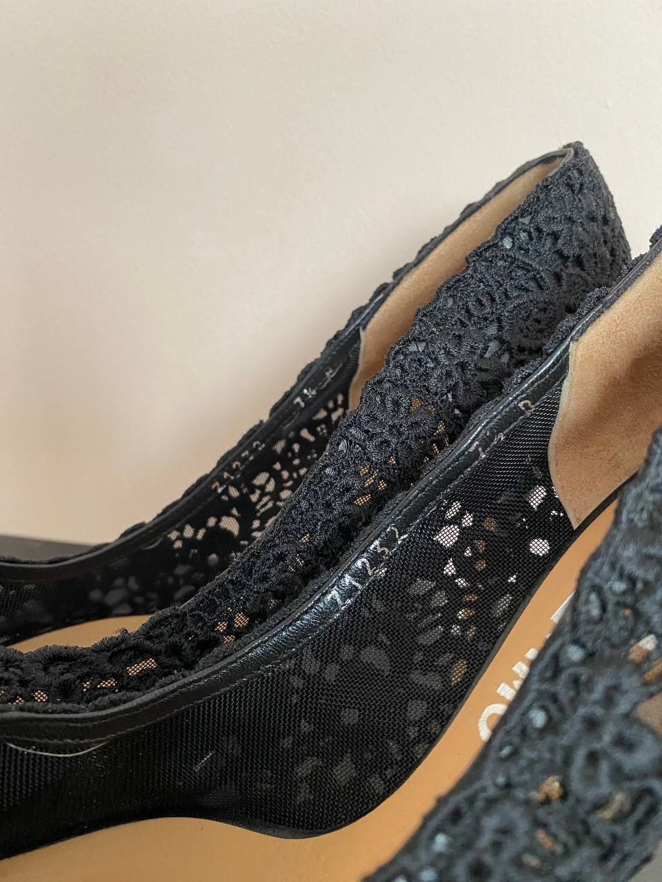 Salvatore Ferragamo Salvatore Ferragamo Heels Black Lace Size US 7.5 / IT 37.5 - 5 Thumbnail