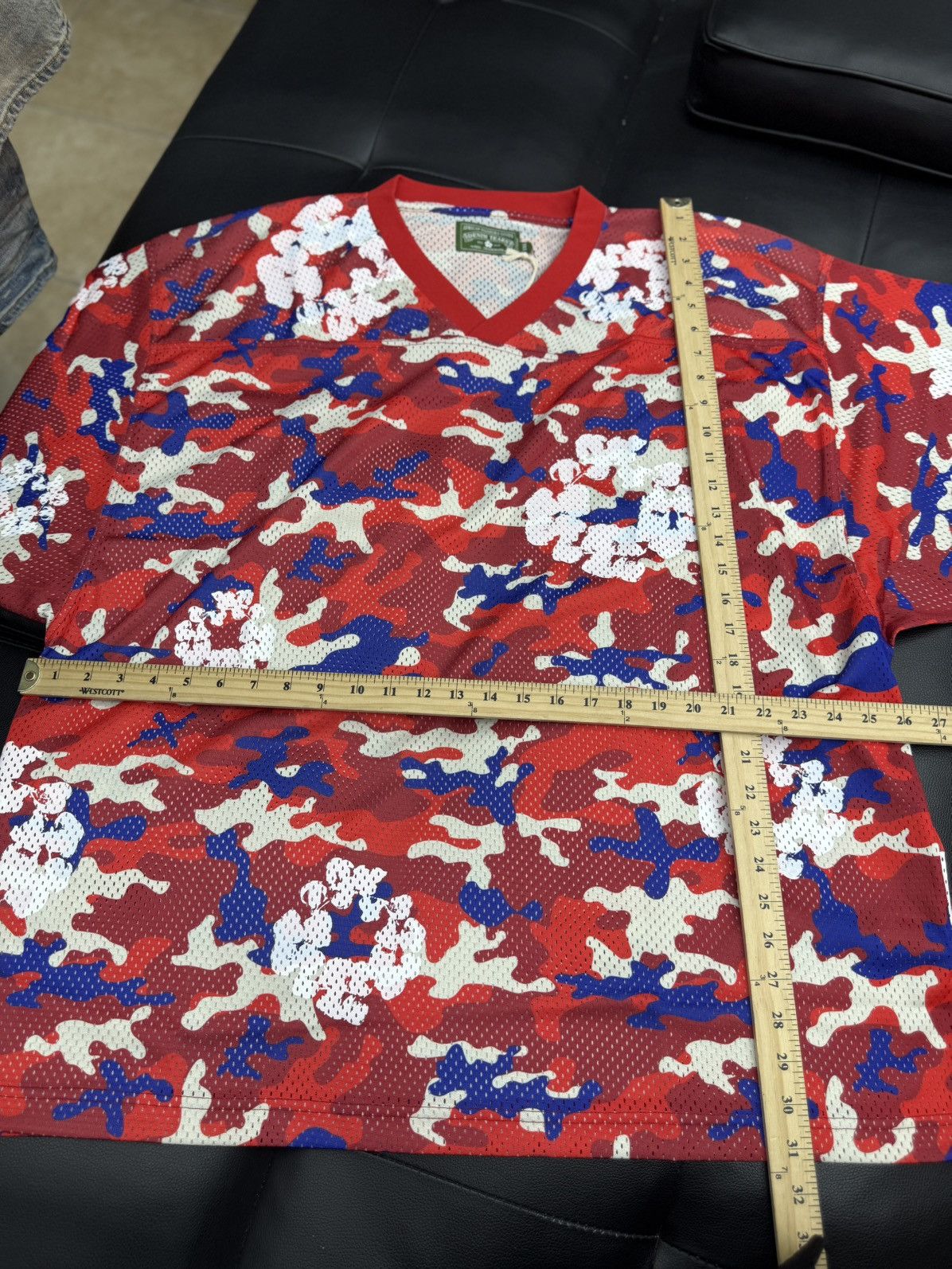 DENIM TEARS Denim Tears Red Camo Cotton Wreath Jersey Size XXL (NEW) Size US XXL / EU 58 / 5 - 8 Thumbnail