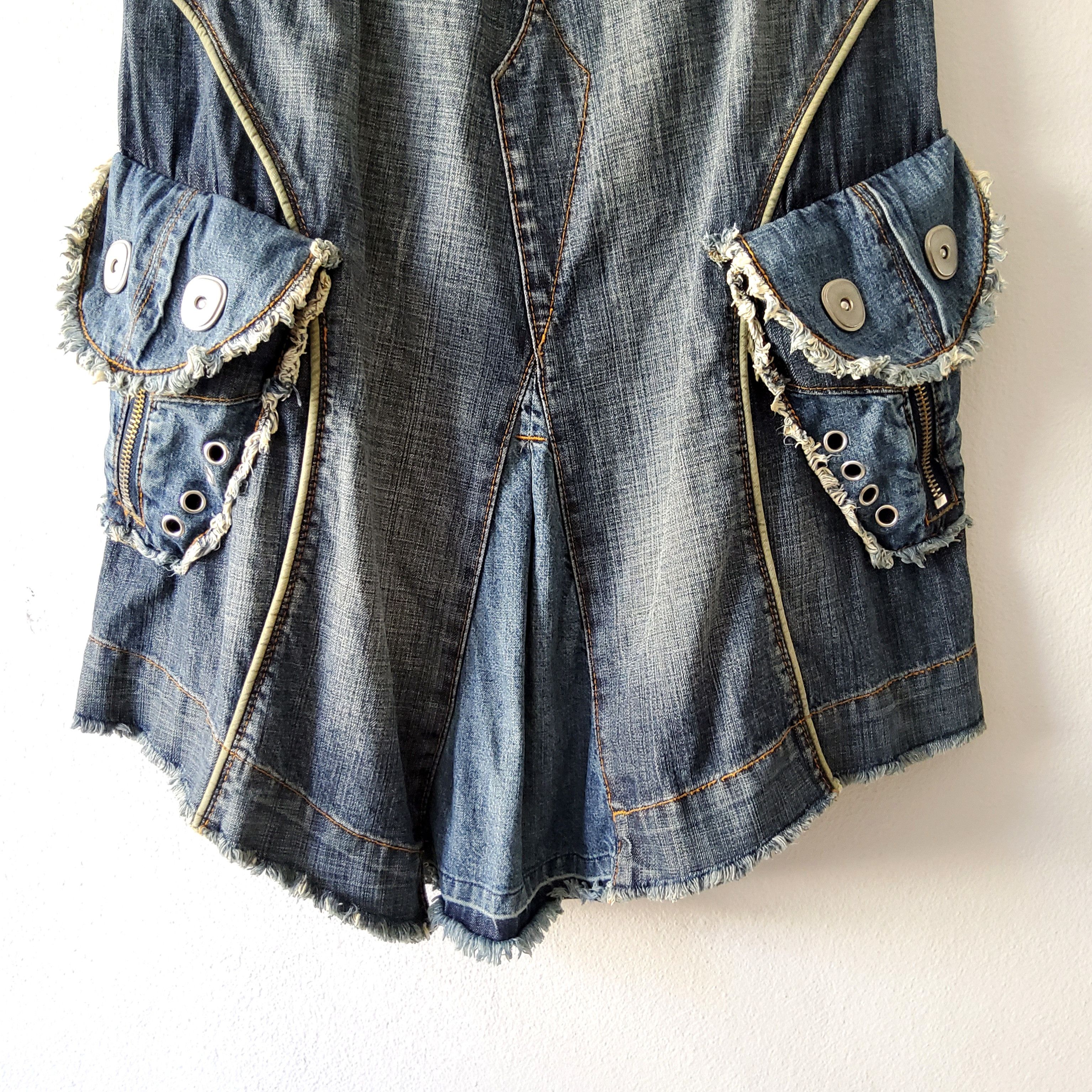 Miss Sixty Miss Sixty vintage y2k grunge cargo low rise denim skirt Size 32" / US 10 / IT 46 - 5 Thumbnail