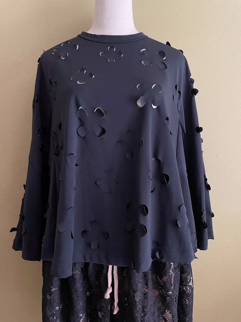 Comme des Garcons Comme Des Garcons Cutout top Size S / US 4 / IT 40 - 1 Thumbnail