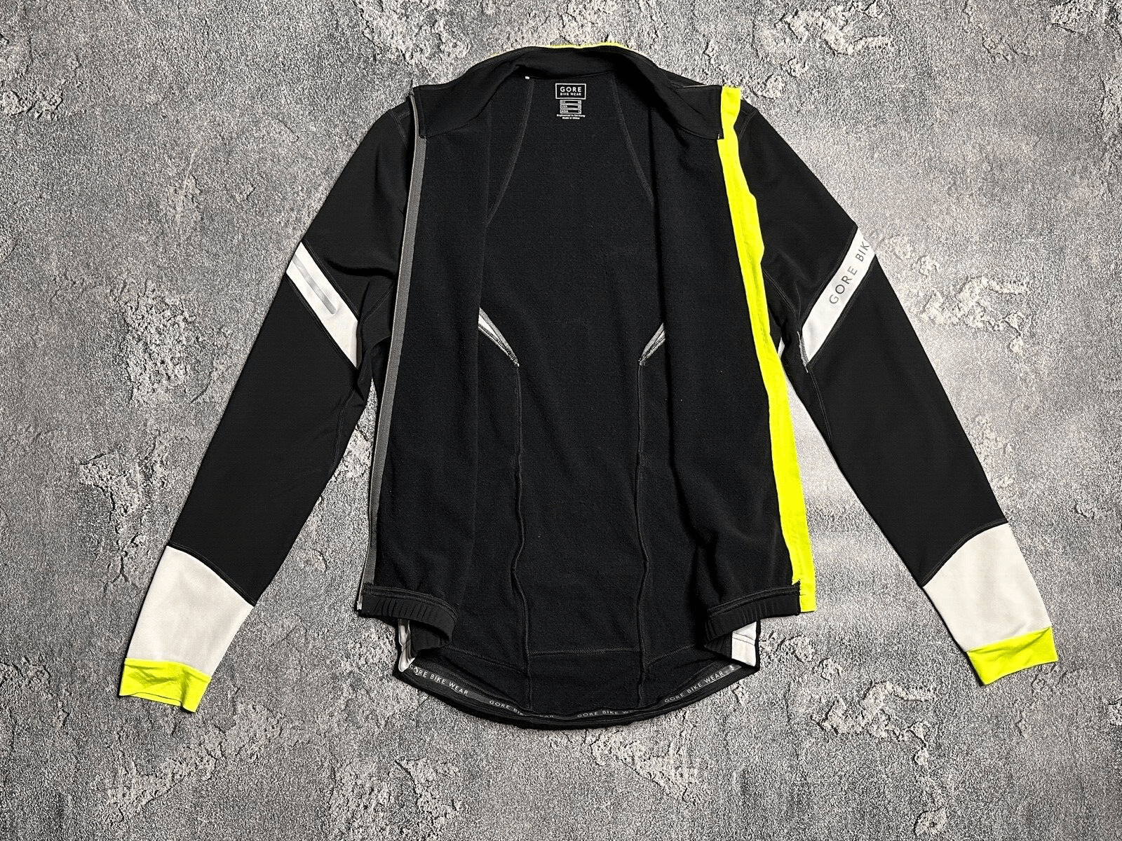 Other Gore Bike Wear men's jacket L Size US L / EU 52-54 / 3 - 4 Thumbnail