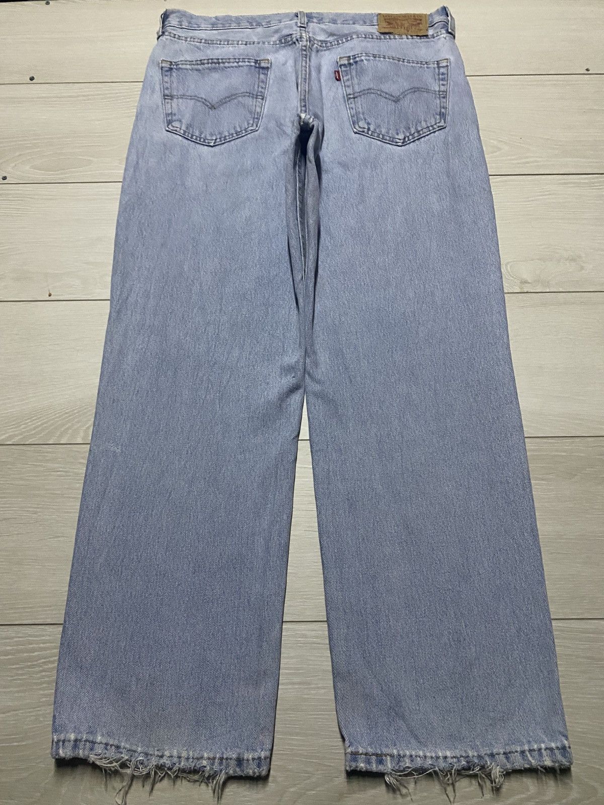 Levi's Vintage Levis 550 Y2K Light Wash Distressed Loose Jeans Size US 35 - 2 Thumbnail