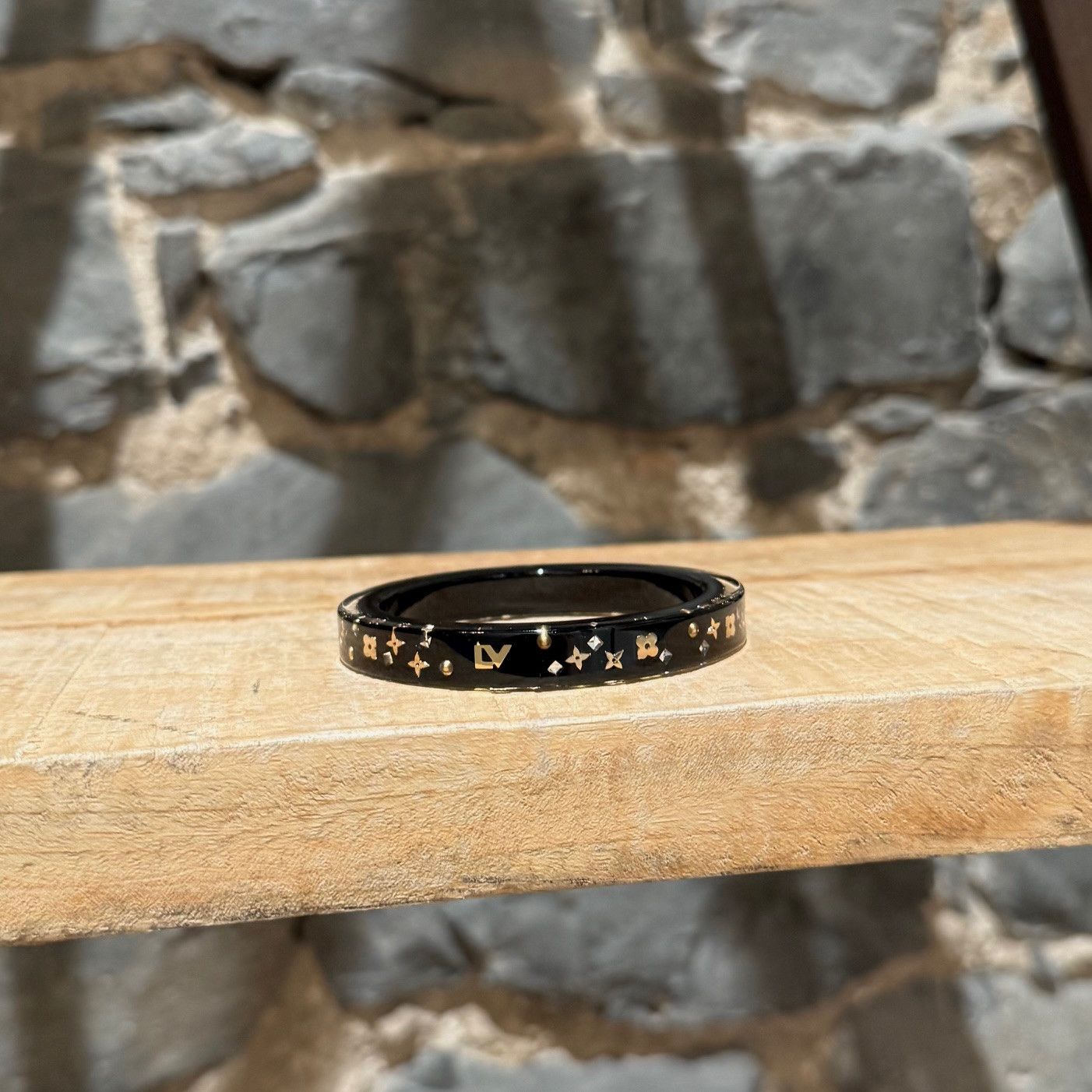 Louis Vuitton Louis Vuitton Black Inclusion Art Deco Bangle Bracelet Size ONE SIZE - 3 Thumbnail