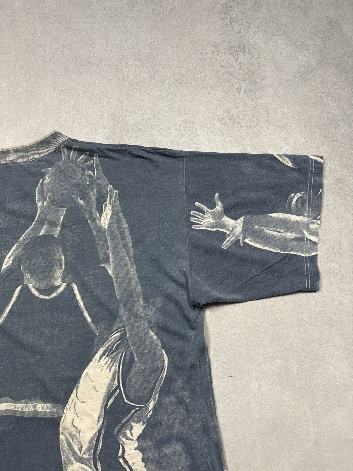Vintage Vintage 90s All Over Print Basketball Rap T Shirt AOP Y2K XL Size US XL / EU 56 / 4 - 21 Thumbnail