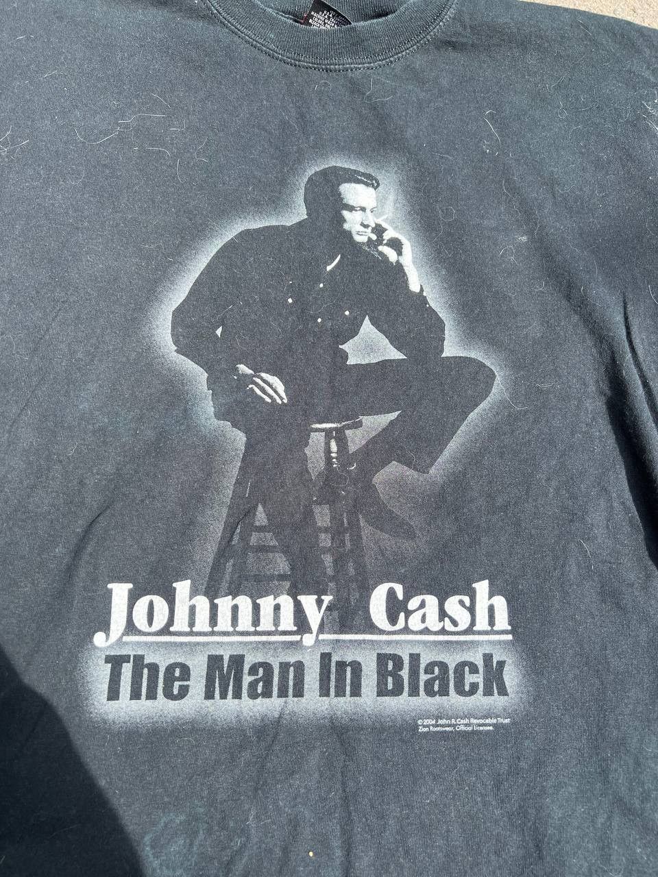 Band Tees × Vintage Vintage Johnny Cash The Man In Black 2004 T Shirt Size US L / EU 52-54 / 3 - 2 Thumbnail
