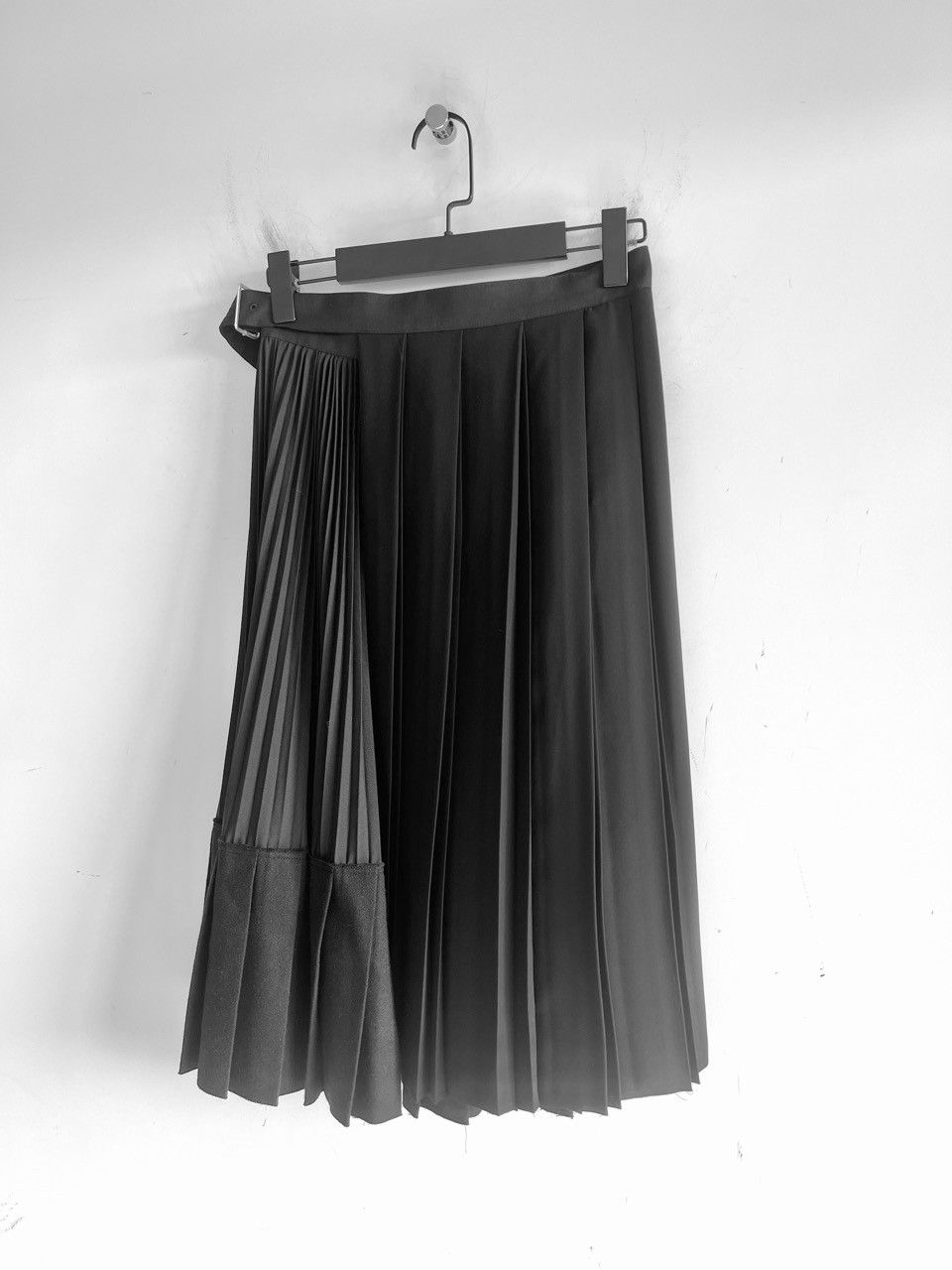 Junya Watanabe JUNYA WATANABE COMME des GARCONS Panel Pleated Wrap Skirt Size 27" / US 4 / IT 40 - 3 Thumbnail