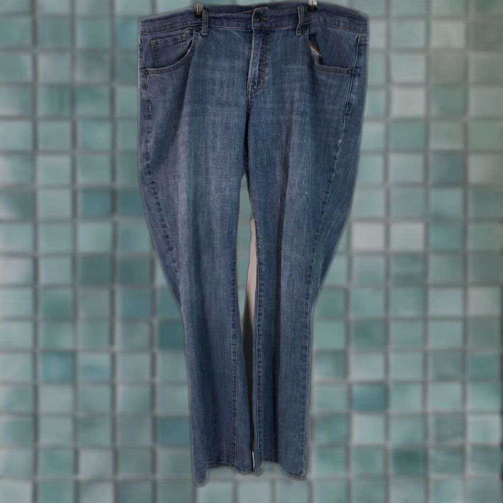 Old Navy VINTAGE Old Navy The Flirt Denim Jeans Womens Size 16 Blue Straight High Rise 40X33 Size 38" / US 16 / IT 52 - 1 Thumbnail