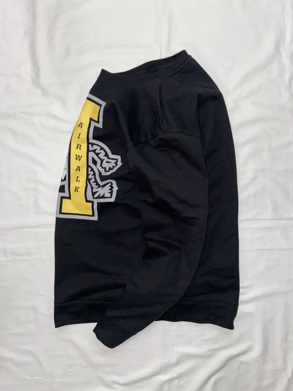 Airwalk VINTAGE AIRWALK Y2K SWEATSHIRT SKATE STREETWEAR AFFLICTION Size US S / EU 44-46 / 1 - 2 Thumbnail