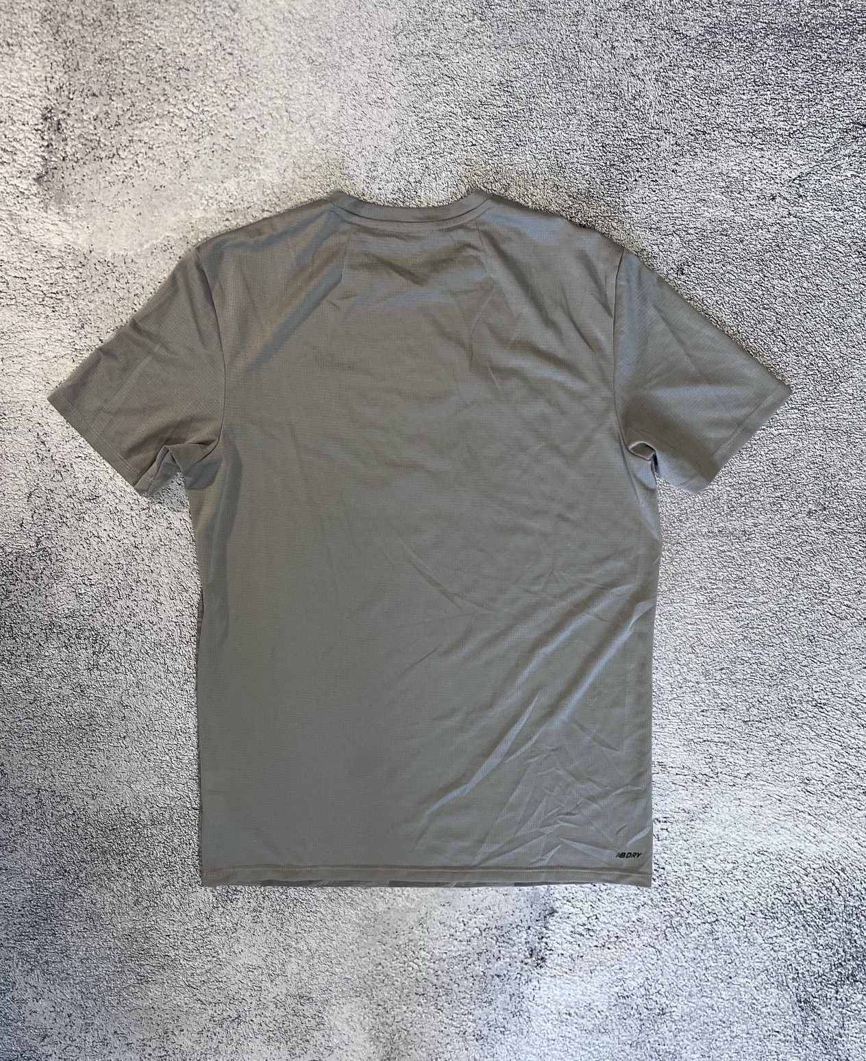 New Balance Liverpool FC Training Shirt 2019 2020 AXA Soccer Jersey Men Size US M / EU 48-50 / 2 - 6 Thumbnail