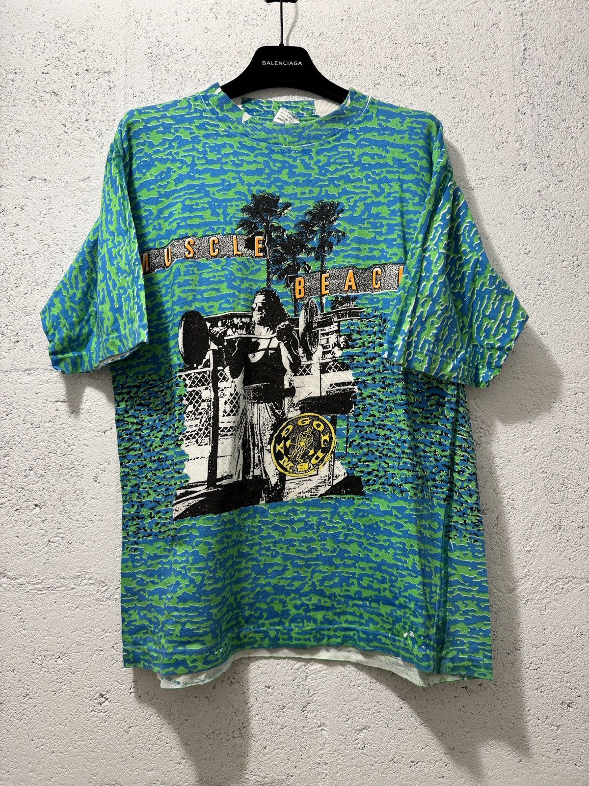 Vintage *RARE* VTG 1991 90s AOP GOLD’S GYM MUSCLE BODYBUILDING TEE Size US M / EU 48-50 / 2 - 1 Thumbnail