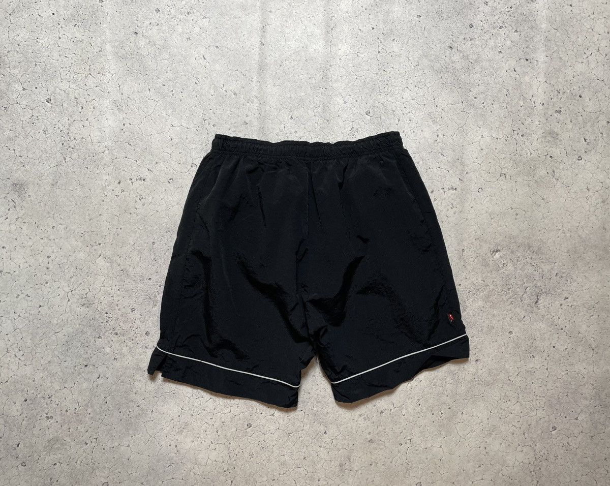 Nike × Vintage Vintage Nylon Nike Swoosh Logo Drill Y2K Shorts Size US 34 / EU 50 - 2 Thumbnail
